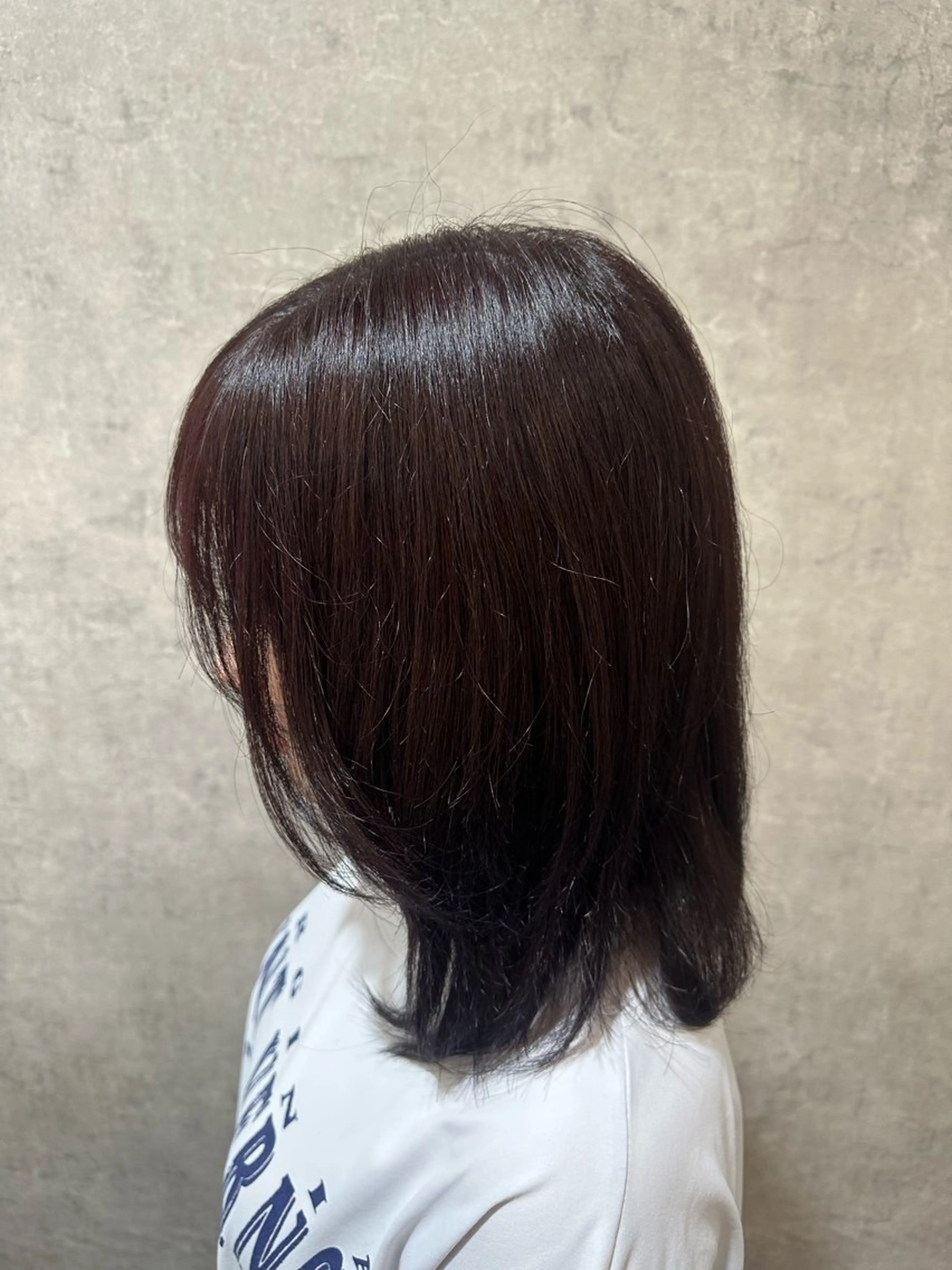 ミディアム カラー 小島 姫奈里のヘアスタイル