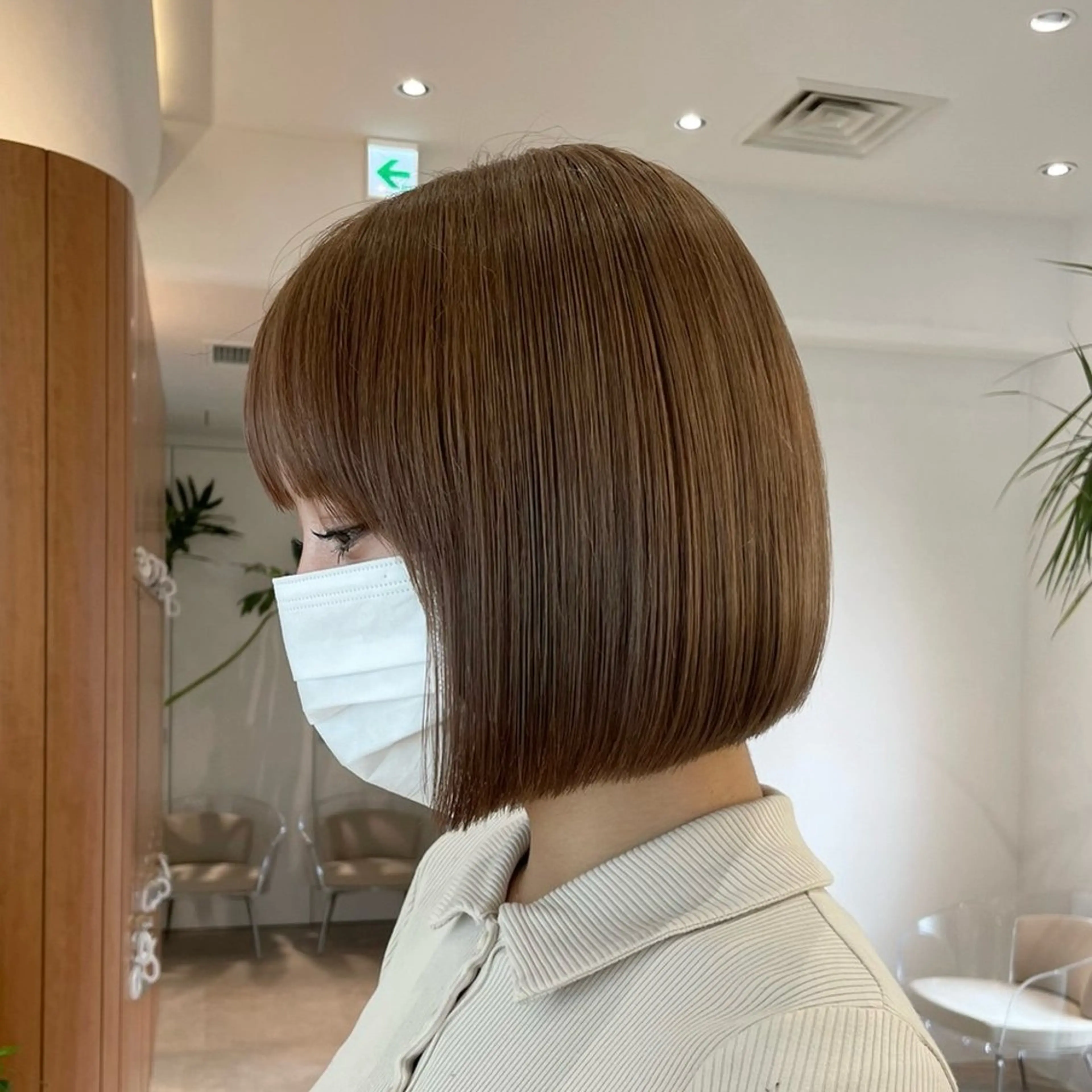 ショート カラー 切りっぱなしボブ グレージュ オリーブグレージュ オリーブグレー ボブ くびれボブ×赤み 消しカラー/楓のヘアスタイル