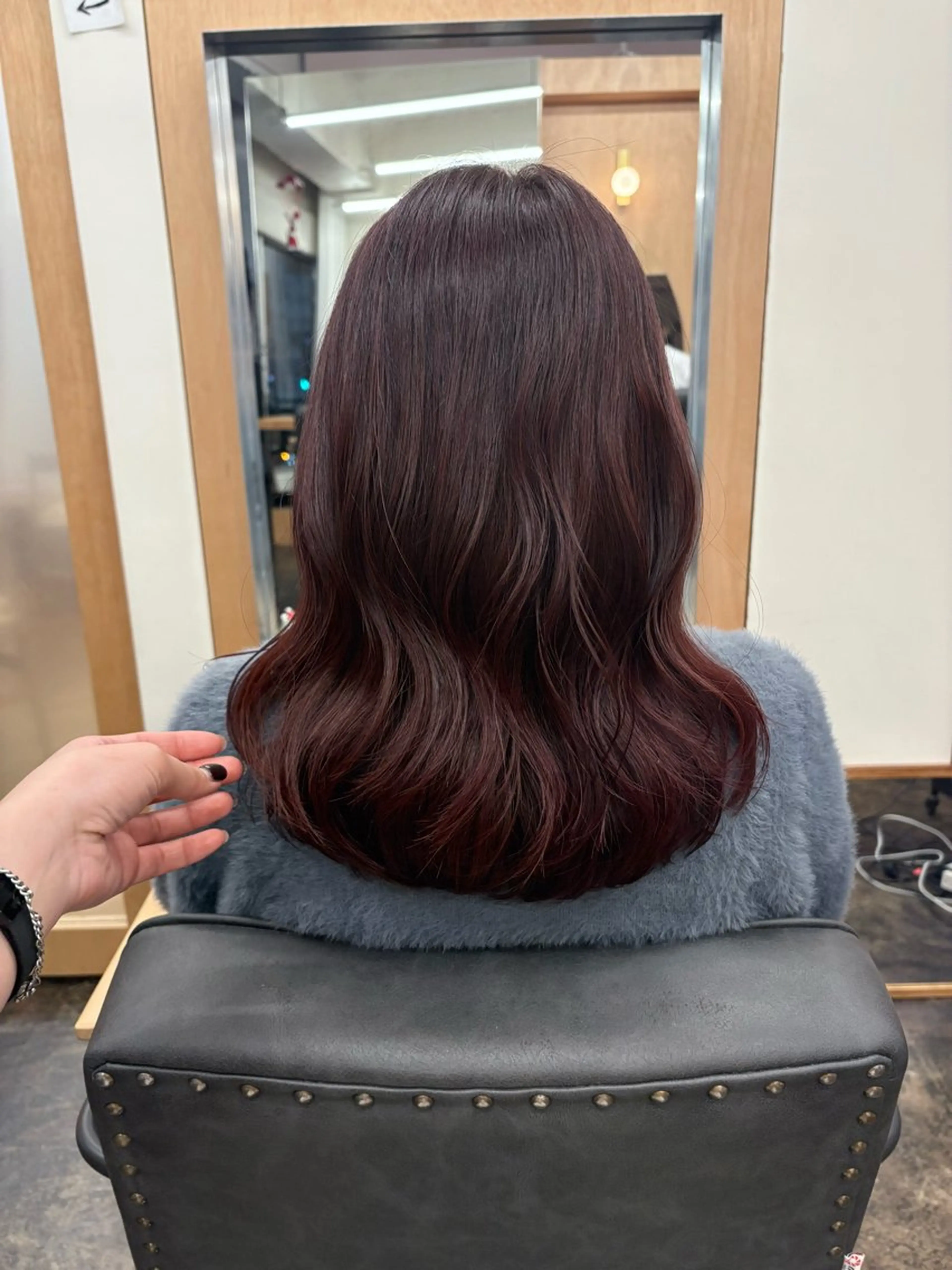 セミロング カラー カット ヘアカラー トリートメント karin🌛ボブ 顔周りレイヤーのヘアスタイル