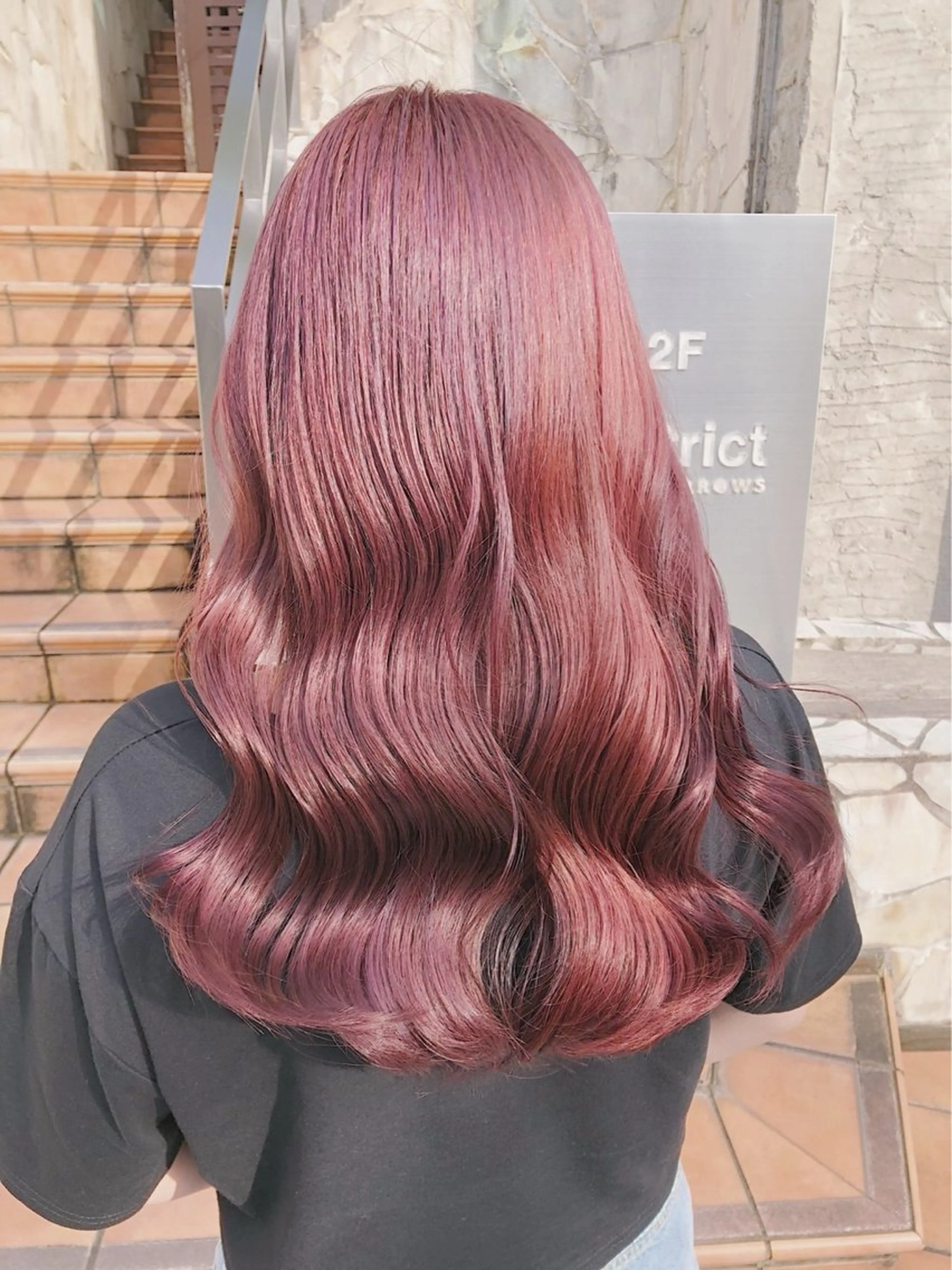 カラー 🍦ブリーチカラー ×髪質改善🍦のヘアスタイル