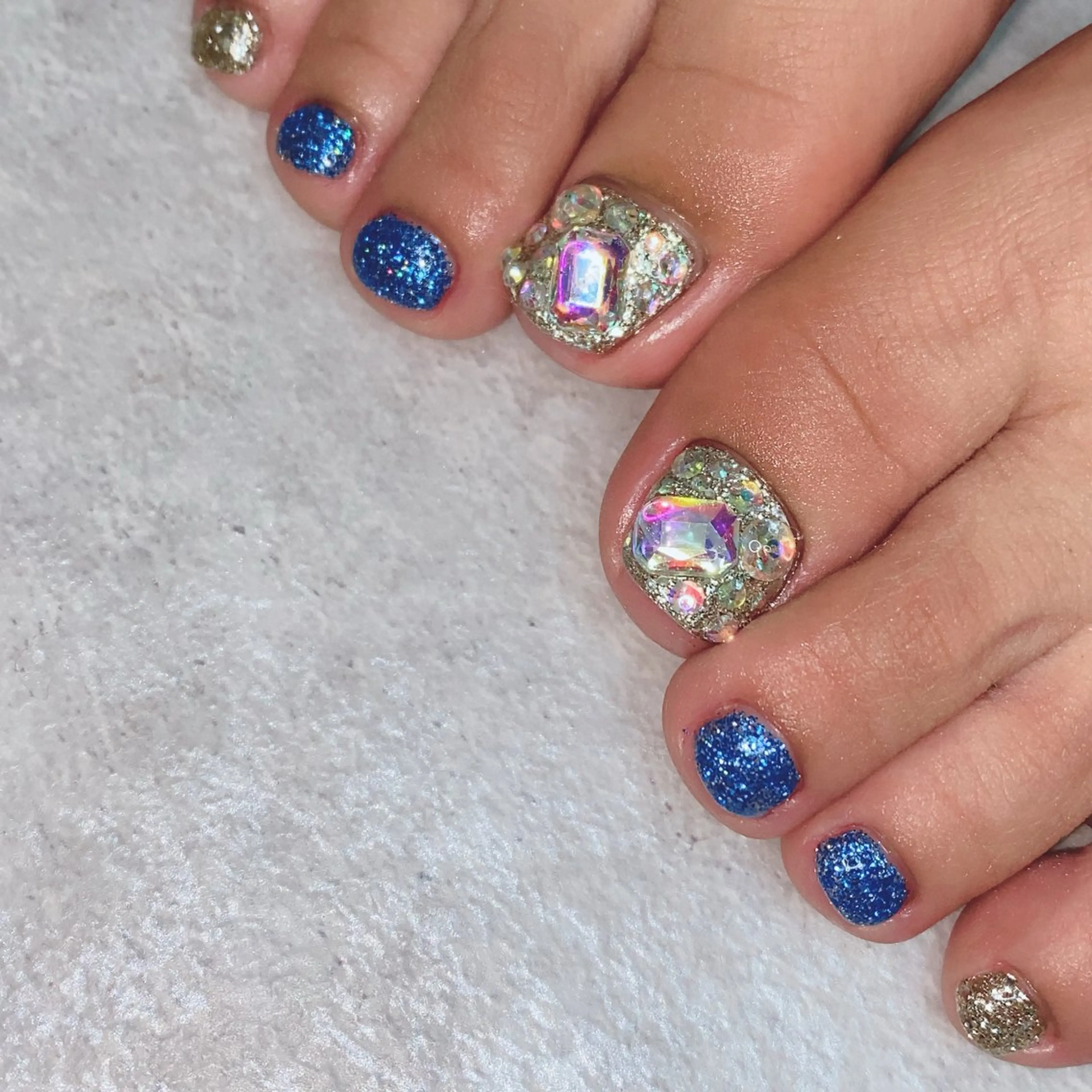ネイル ストーンネイル フットネイル C. NAILSのネイルデザイン