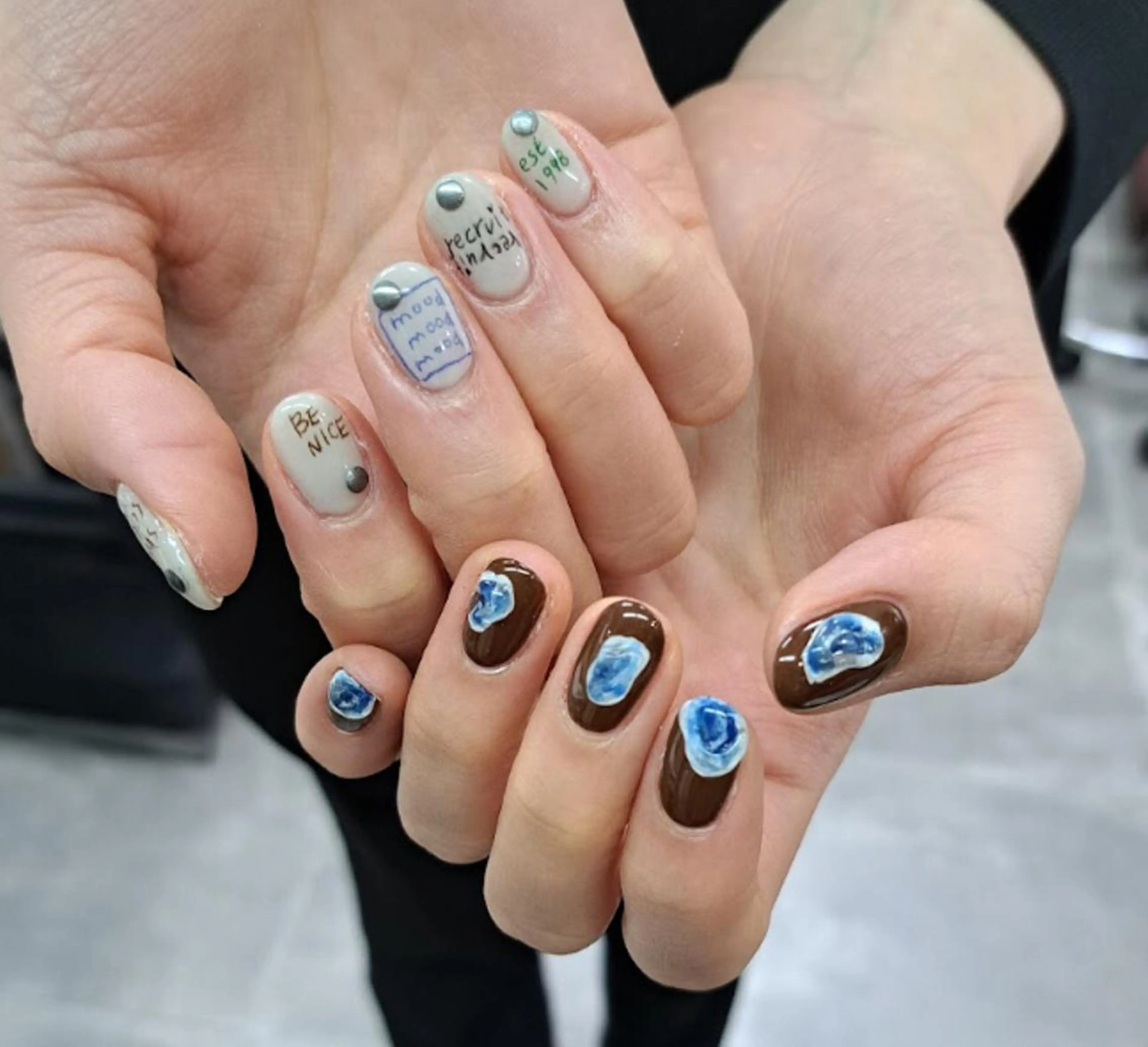 ネイル アートネイル ジェルネイル ニュアンスネイル スカルプネイル nailstudio eviz新宿店のネイルデザイン