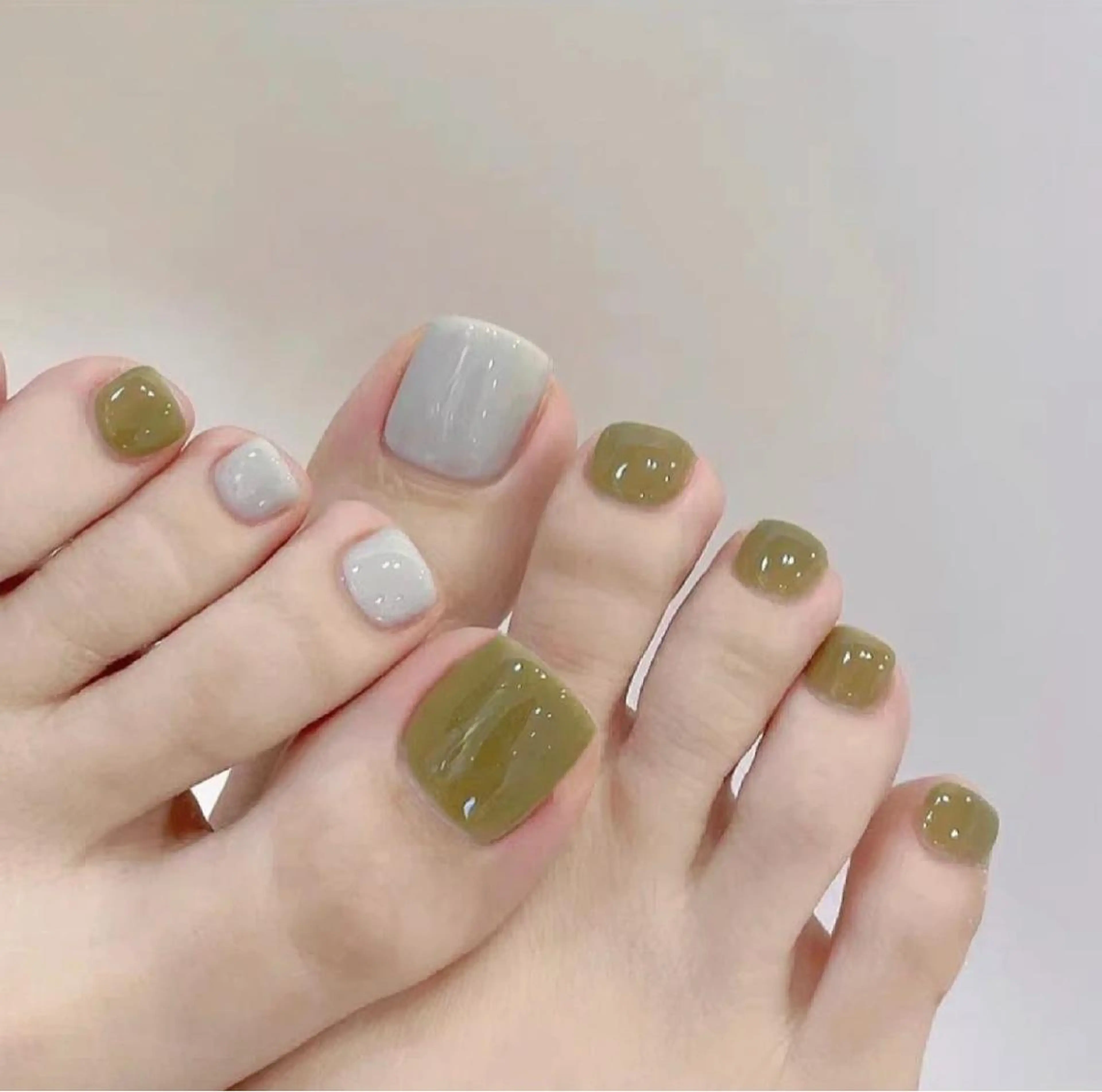 ネイル フットネイル 🤩 Yuliaユリアのネイルデザイン