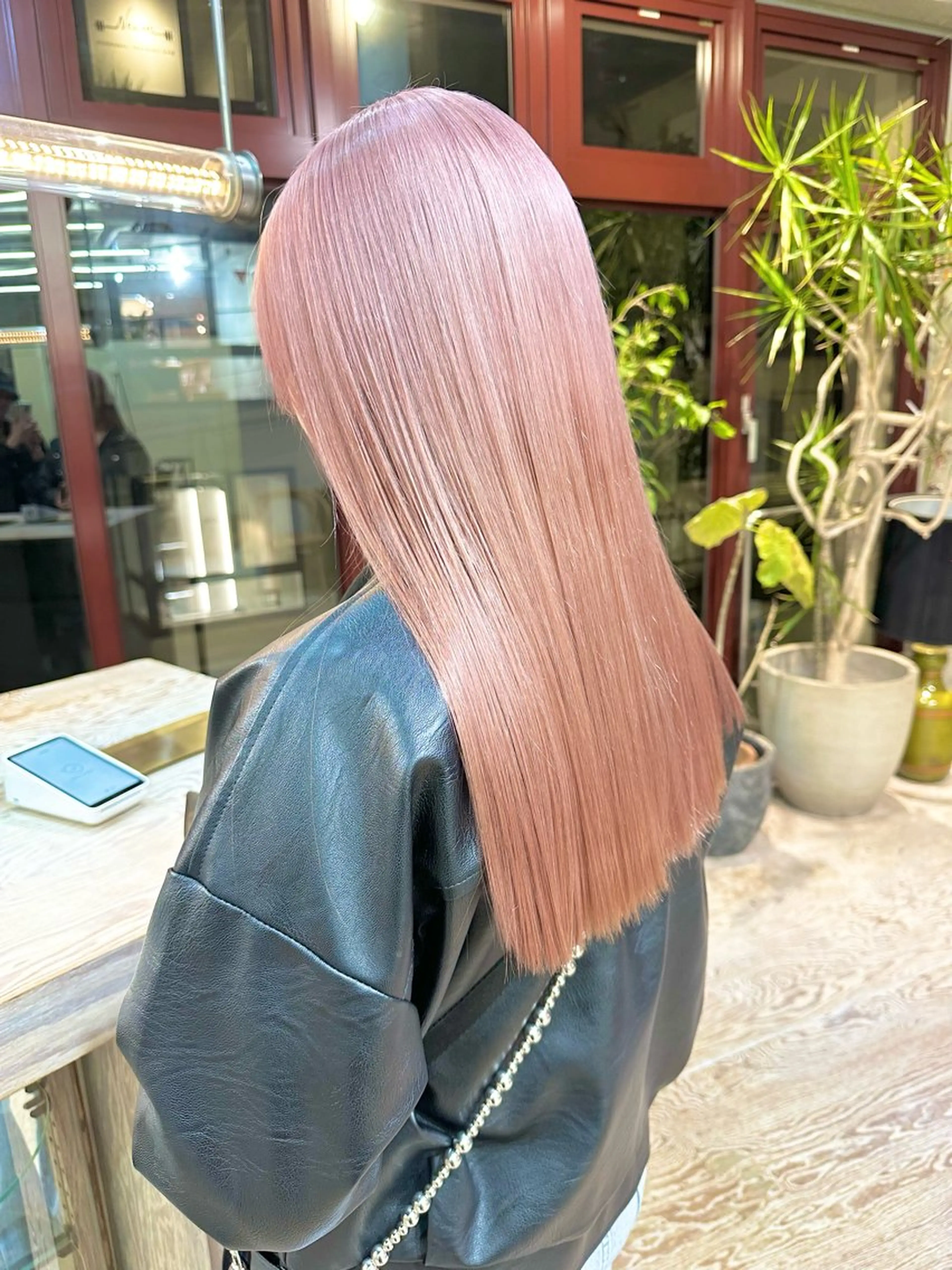 セミロング カラー ヘアカラー トリートメント kai .のヘアスタイル
