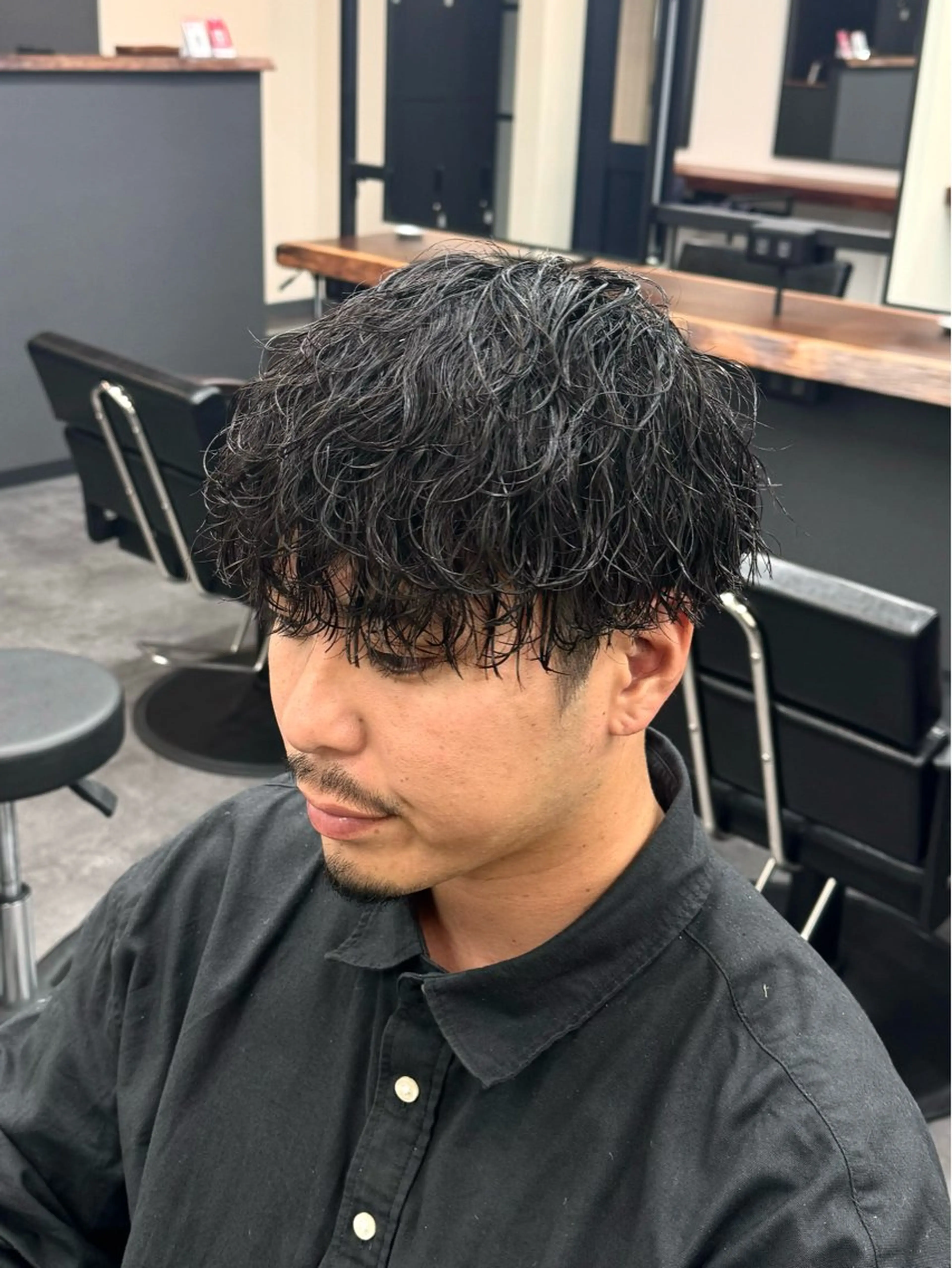 パーマ メンズ メンズパーマ 波巻きパーマ カット パーマ 柏メンズカットパーマ NO.1タイチのヘアスタイル