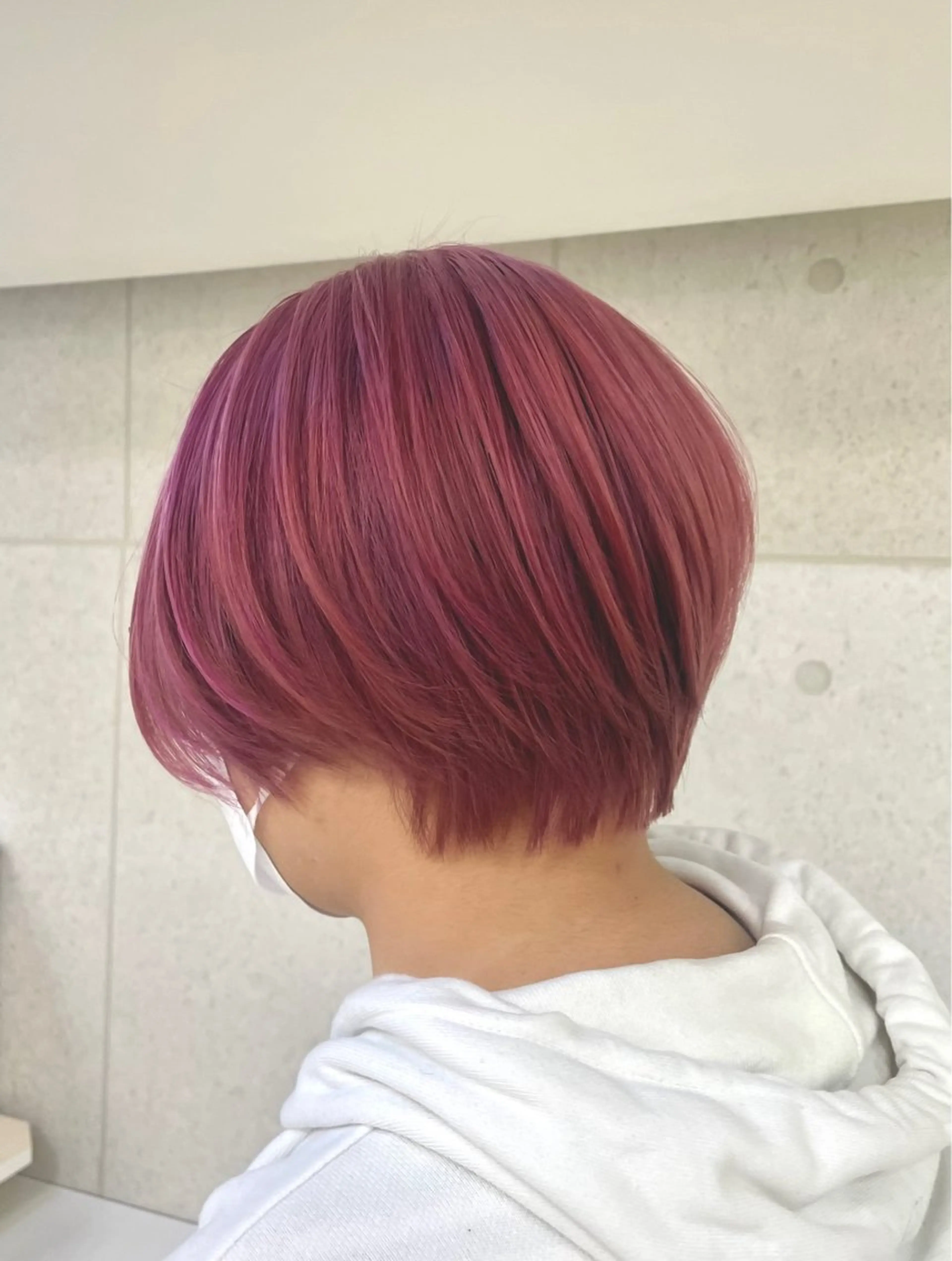 ショート カラー ブリーチ ピンクカラー カット ヘアカラー トリートメント 簡単スタイリングヘア 💫ﾖｺﾊｼのヘアスタイル