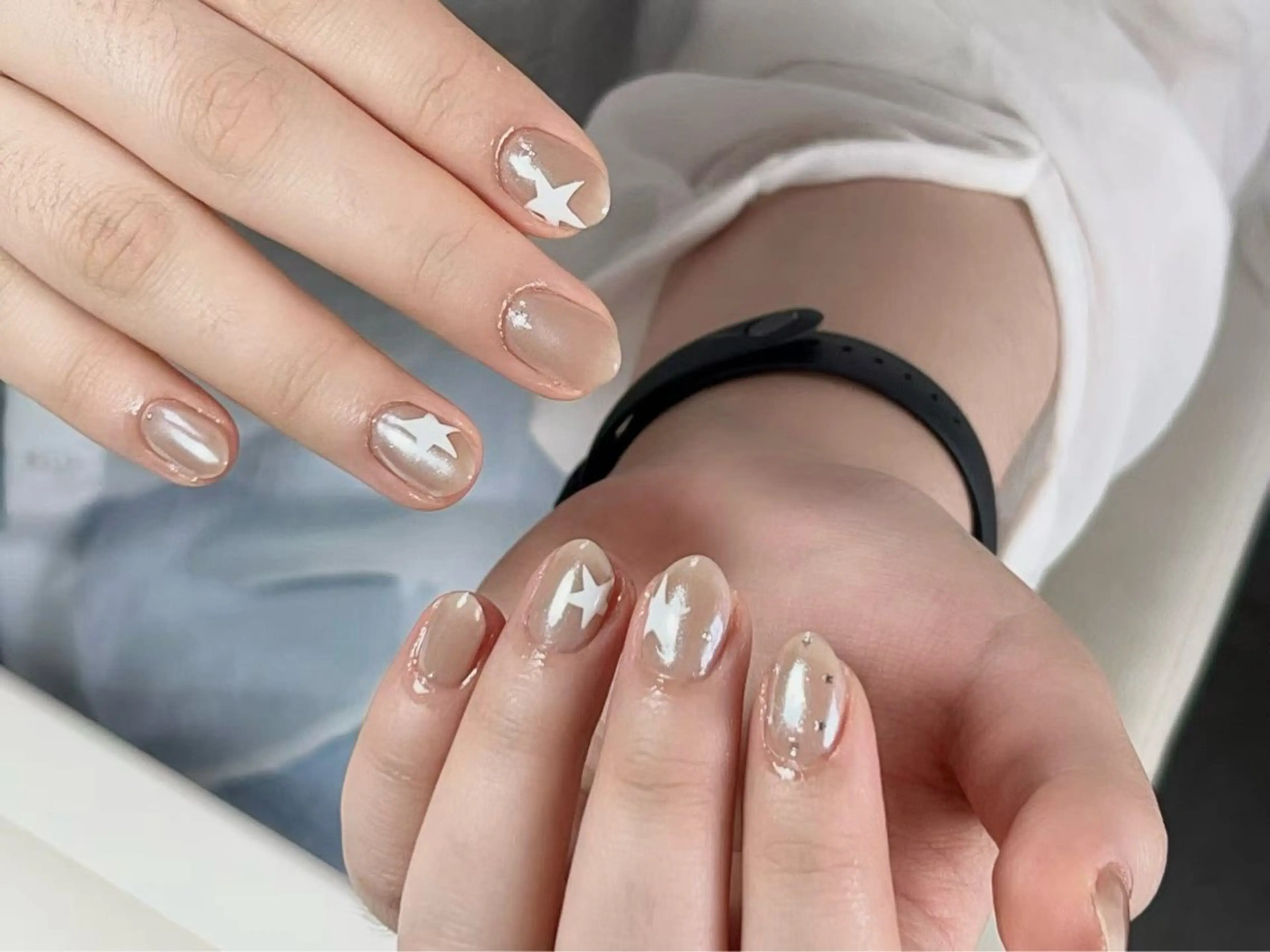 ネイル オーロラネイル チークネイル フレンチネイル ジェルネイル ガラスフレンチ ハンドネイル Nail Jolie所属・Nail Jolieのネイルデザイン