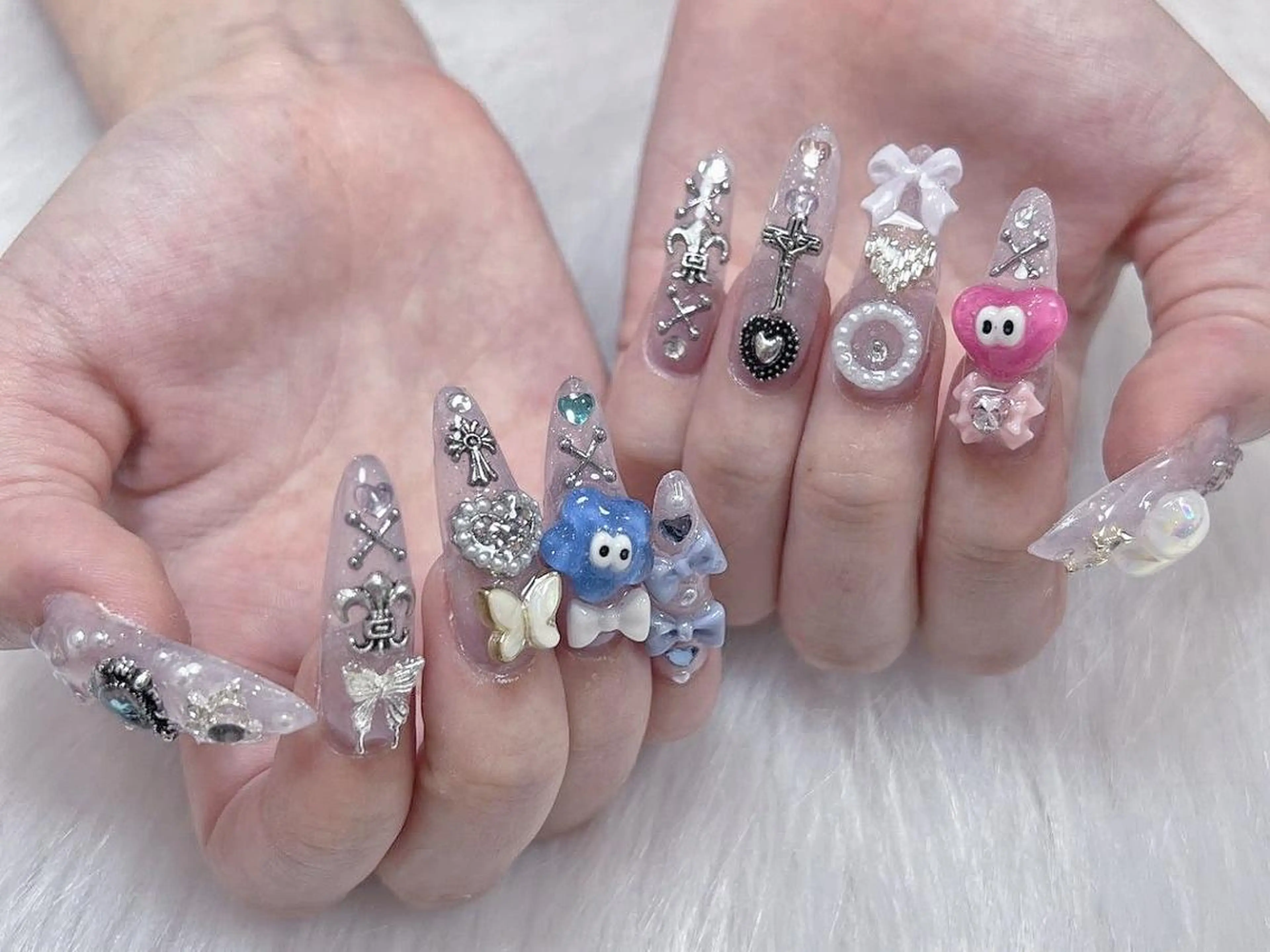 ショート 韓国風ヘア ショートヘア AYU_ Monster🎀のネイルデザイン