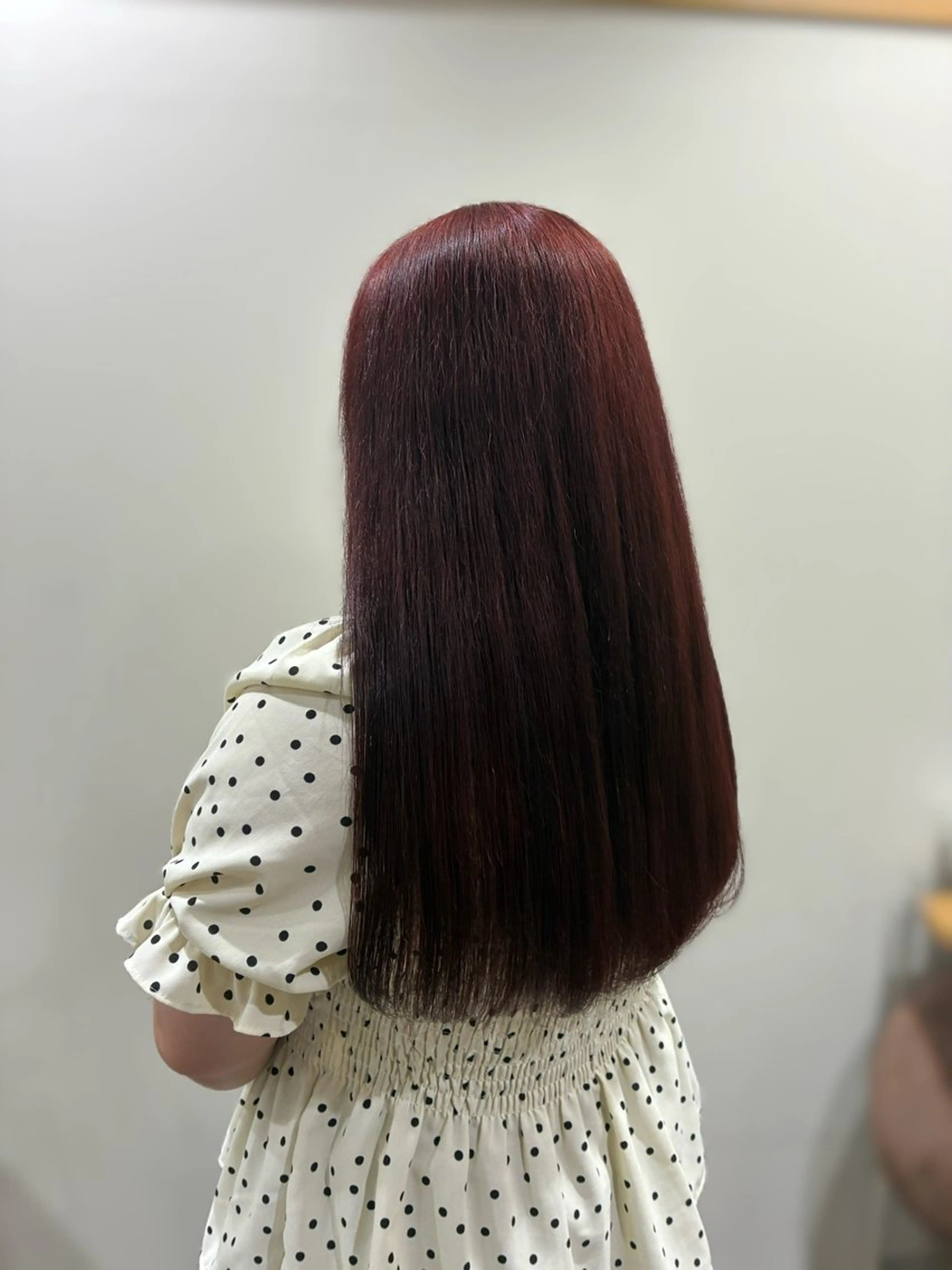 ロング カラー ブリーチ ボルドーカラー ヘアカラー トリートメント 梅原 姫🍬🐰のヘアスタイル