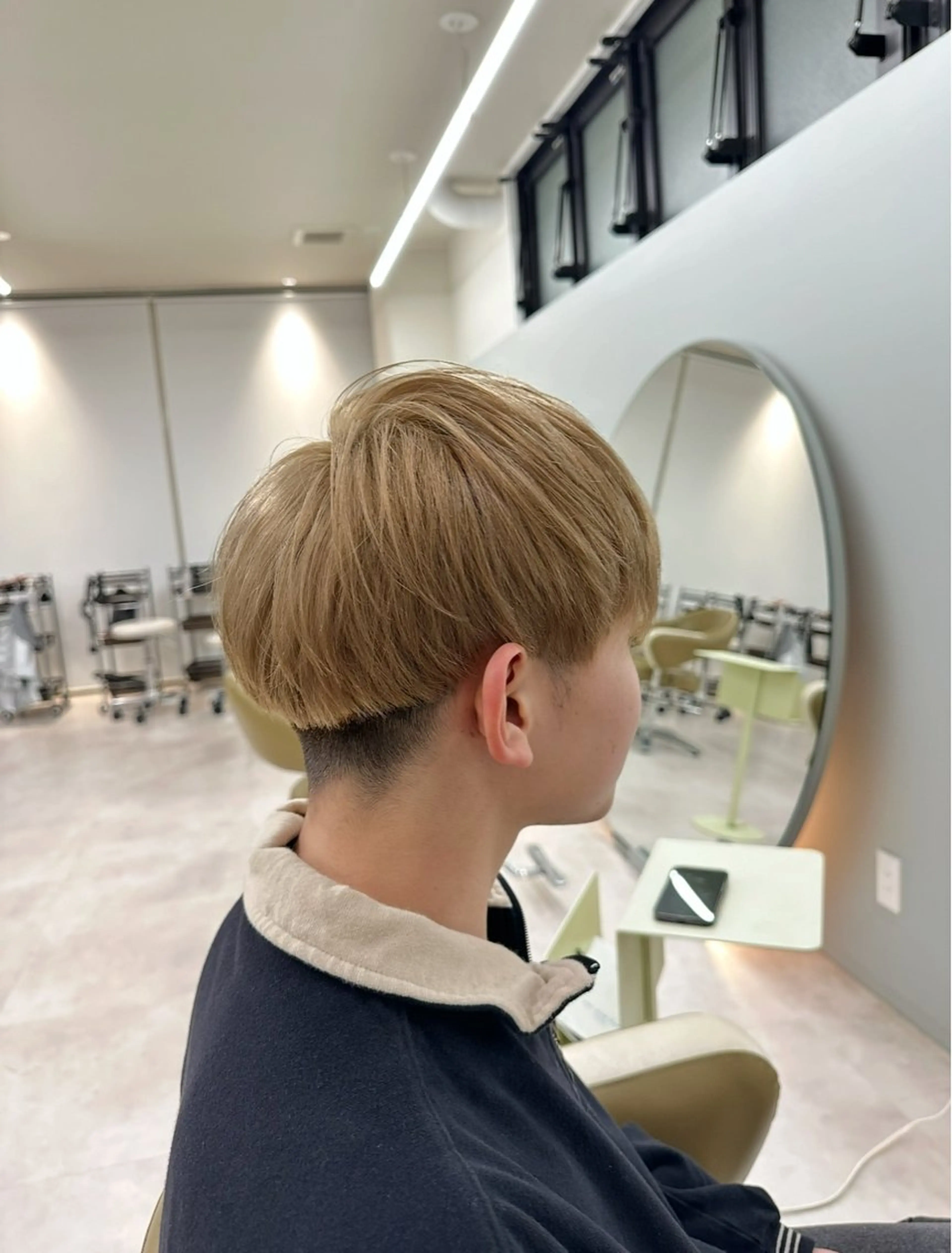 メンズ マッシュ ✨メンズカット✨ ブリーチカラー✨瞳歌のヘアスタイル