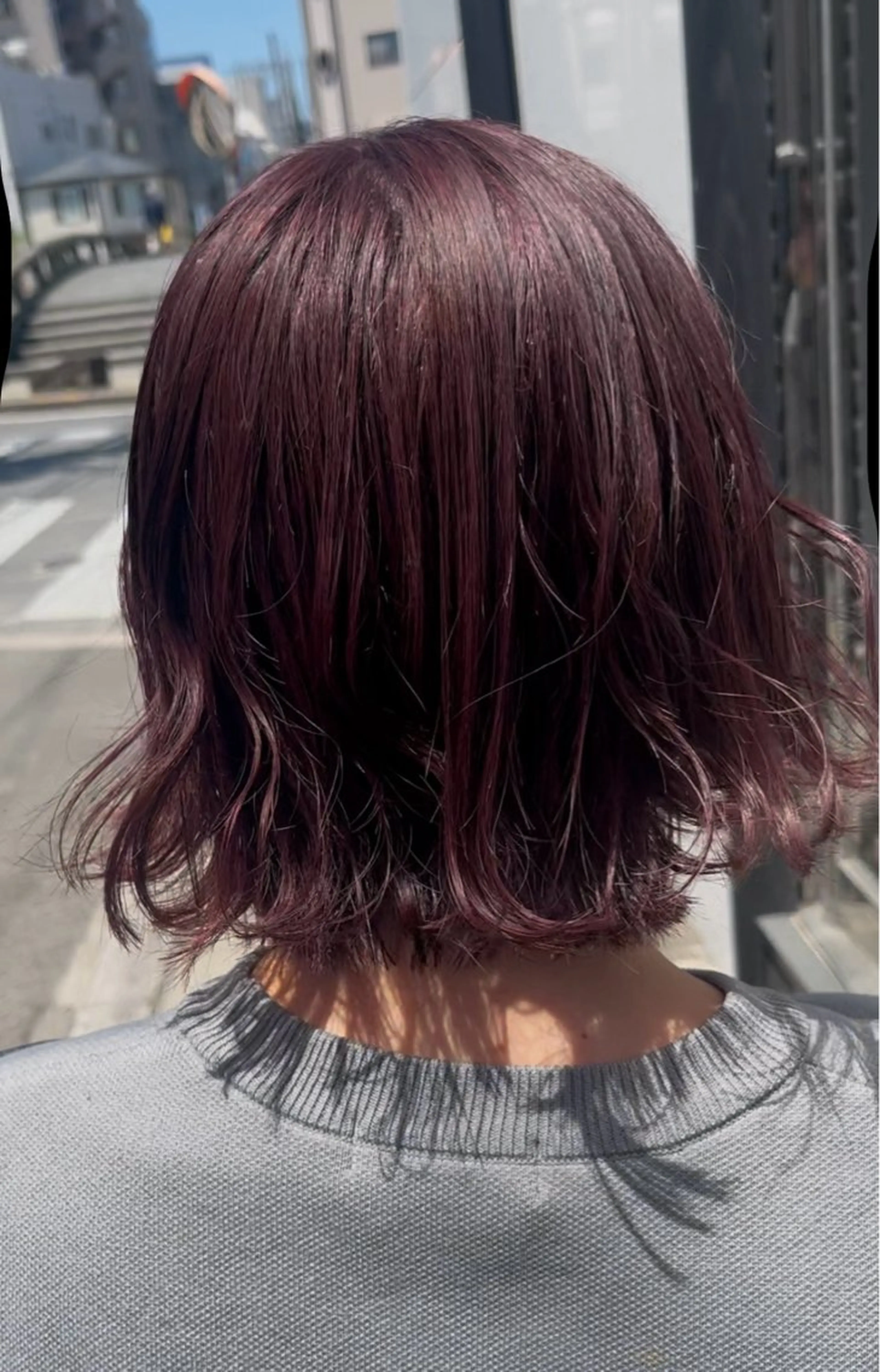 ショート カラー ブリーチ ブラウンカラー ブリーチなしカラー ピンクカラー ピンクブラウン 東村 桃花のヘアスタイル