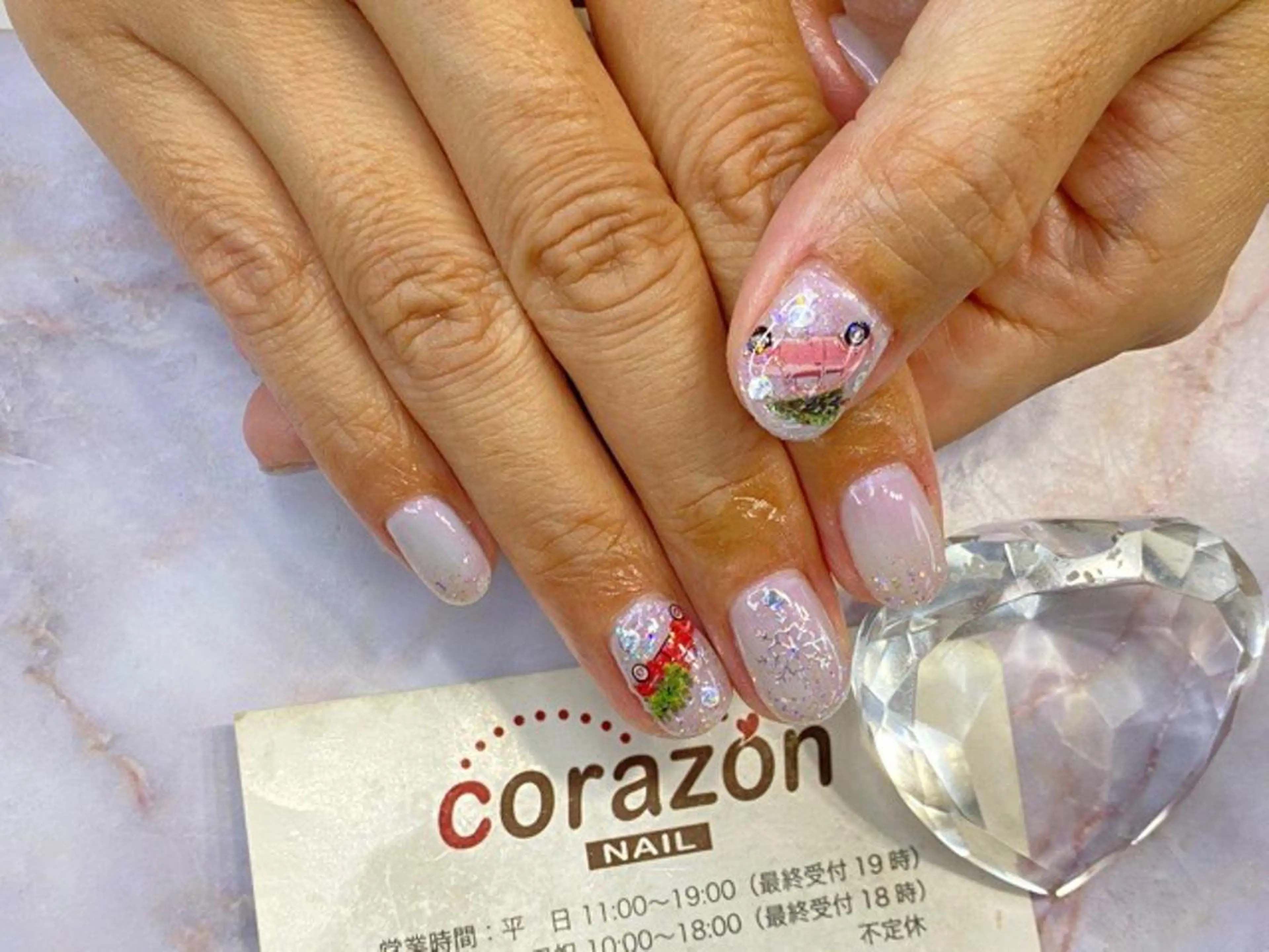 ネイル ラメ(グリッター) ホワイト 冬ネイル クリスマス corazon所属・ネイリスト aicoのネイルデザイン