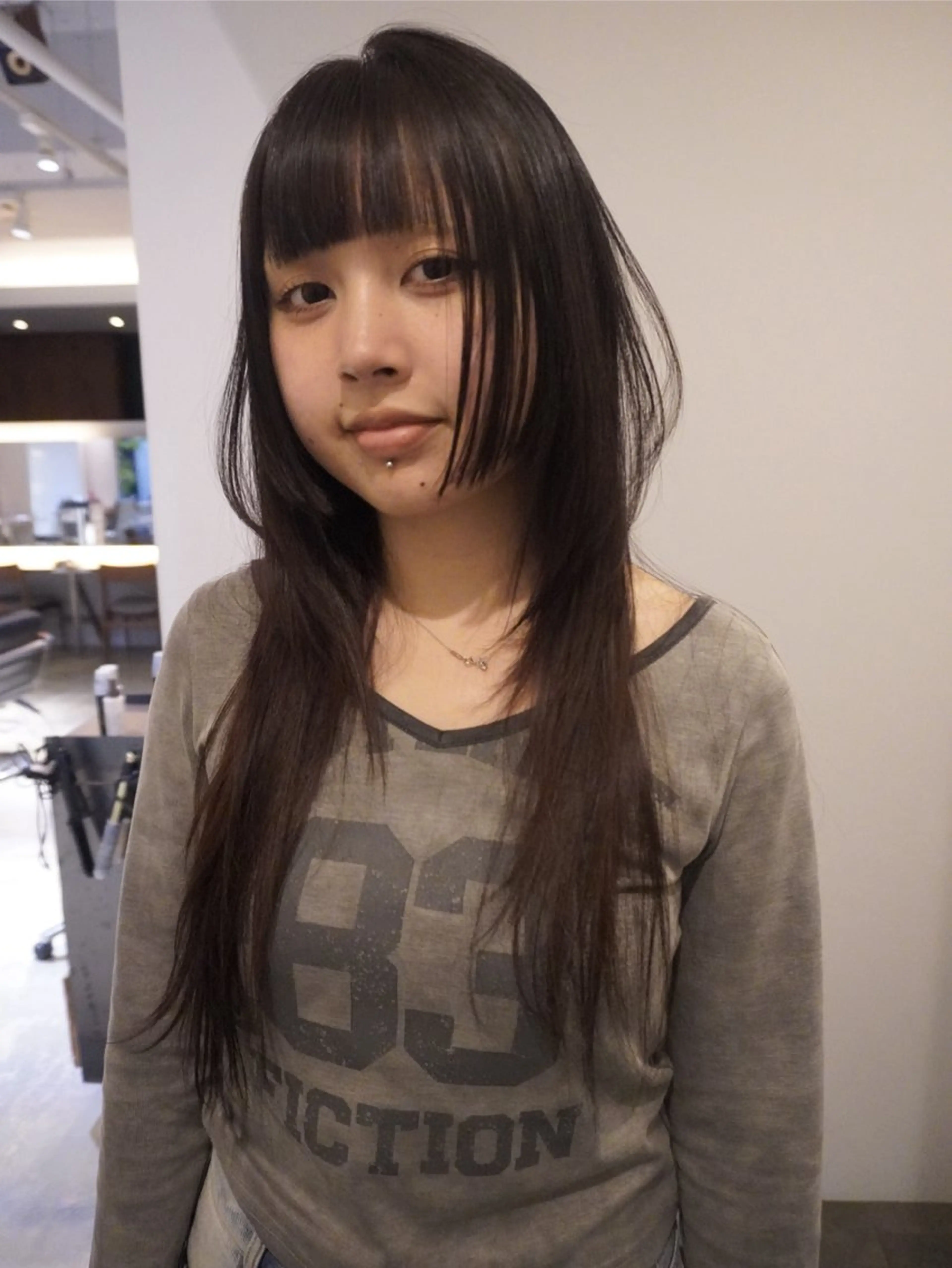 ロング 愛瑠奈 erunaのヘアスタイル