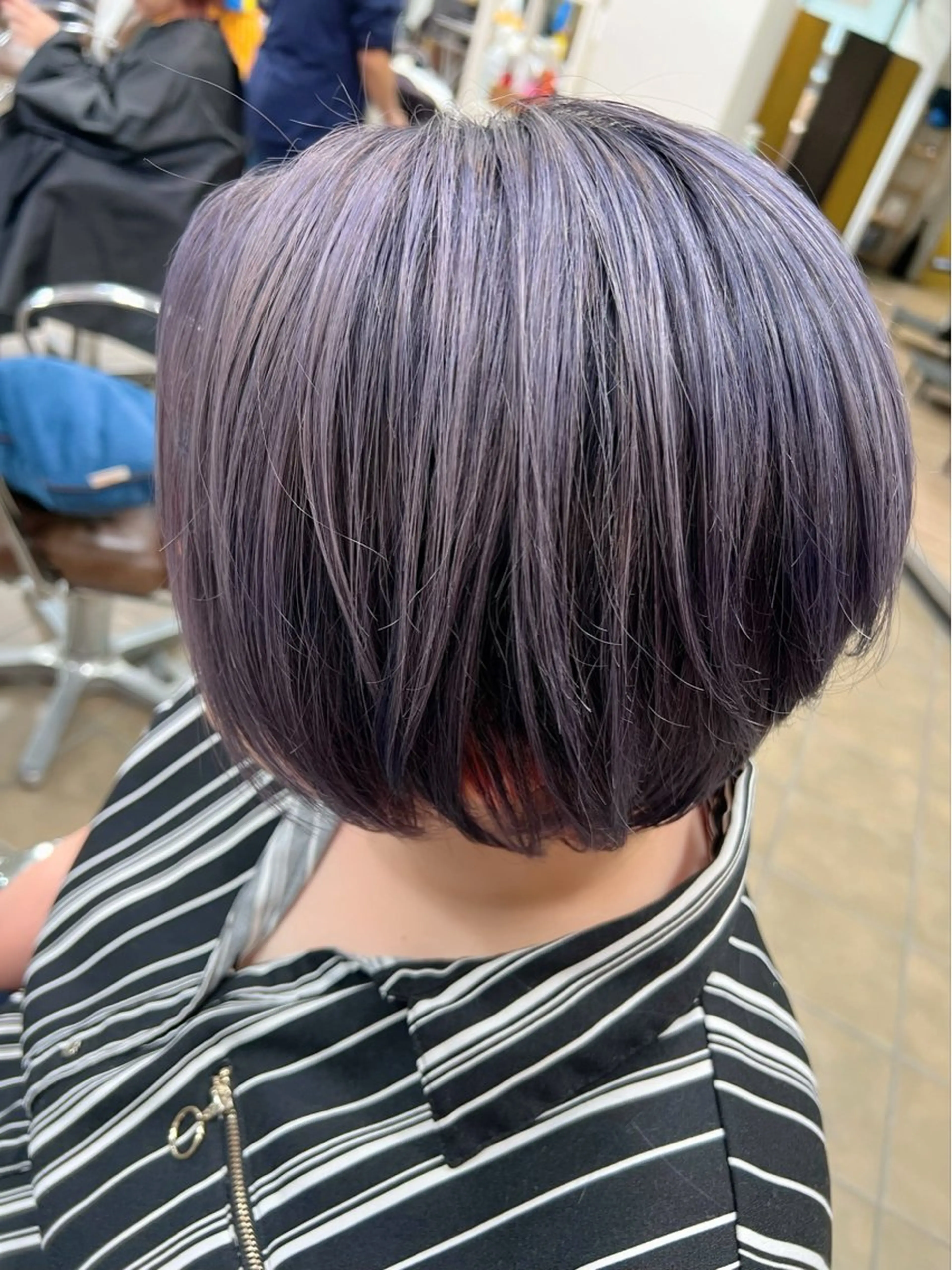 ショート カラー ブリーチ 透明感カラー デザインカラー パープルカラー ヘアカラー トリートメント Ripps長居所属・メテオ ／ヘアカラー 西川菜実のヘアスタイル