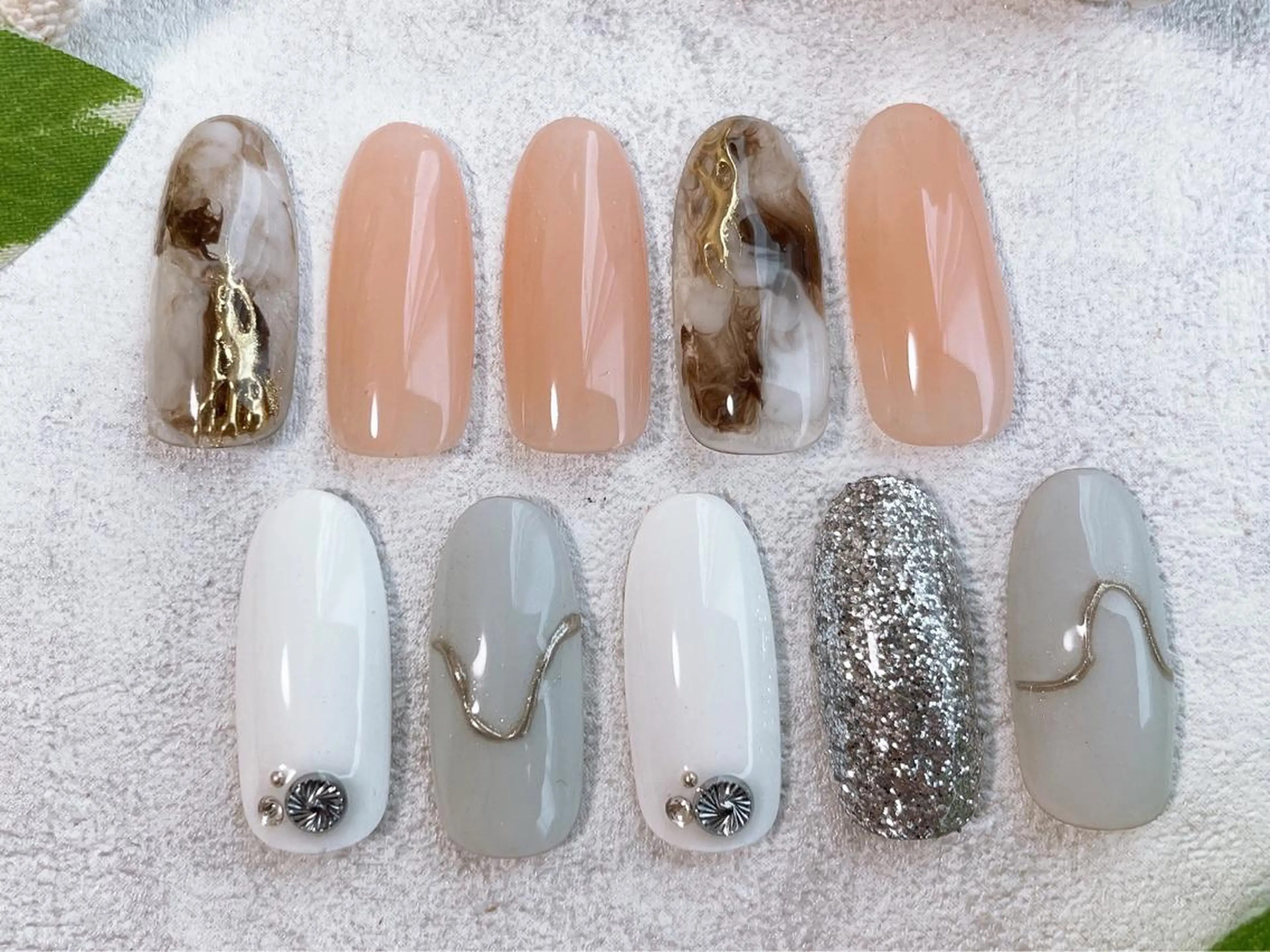 ネイル アートネイル フットネイル キラキラネイル ニュアンスネイル オフィスネイル nail happiness.のネイルデザイン