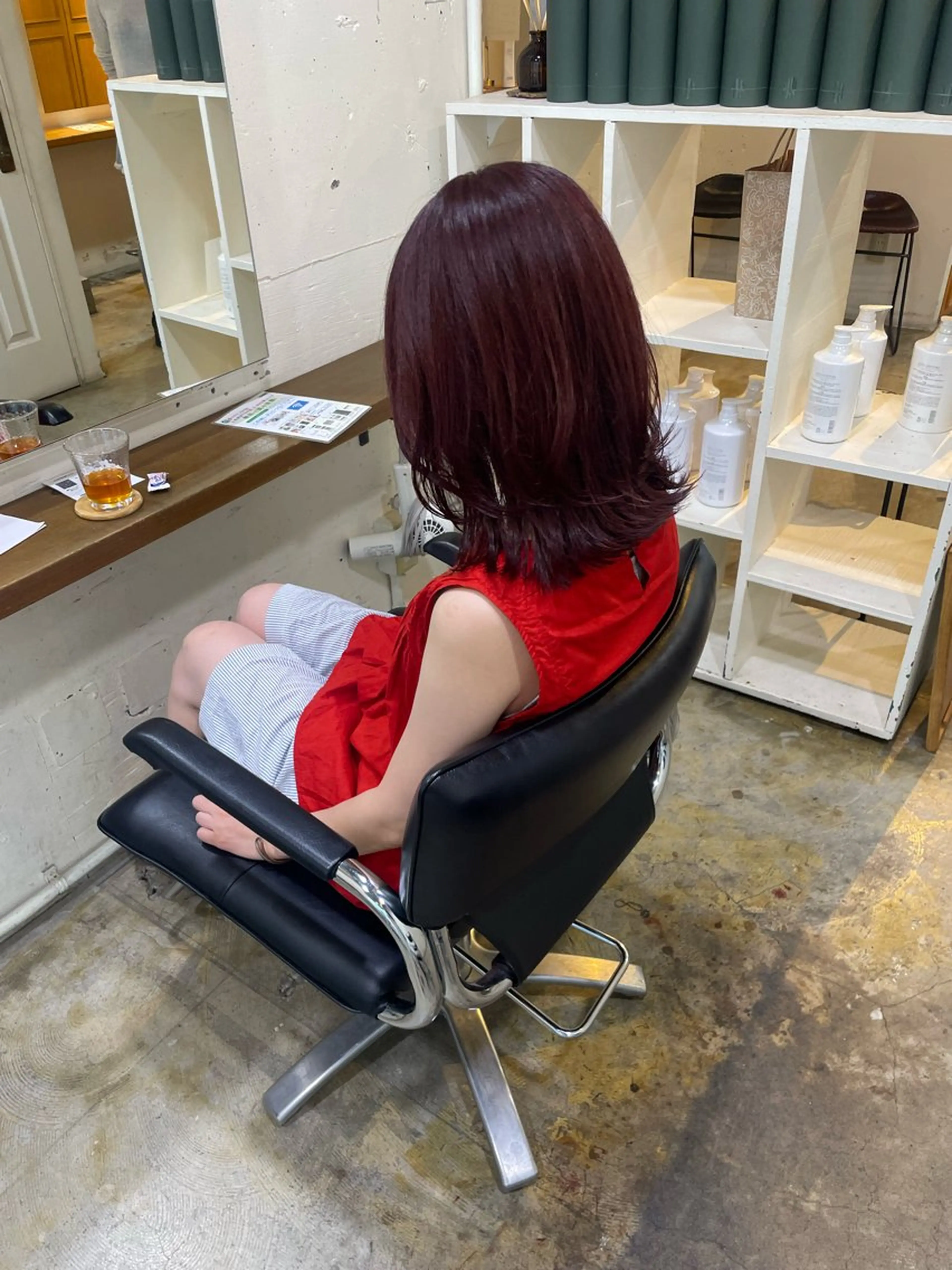 ミディアム カラー カット ヘアカラー トリートメント MIOベージュカラー 柔らかいカラーのヘアスタイル