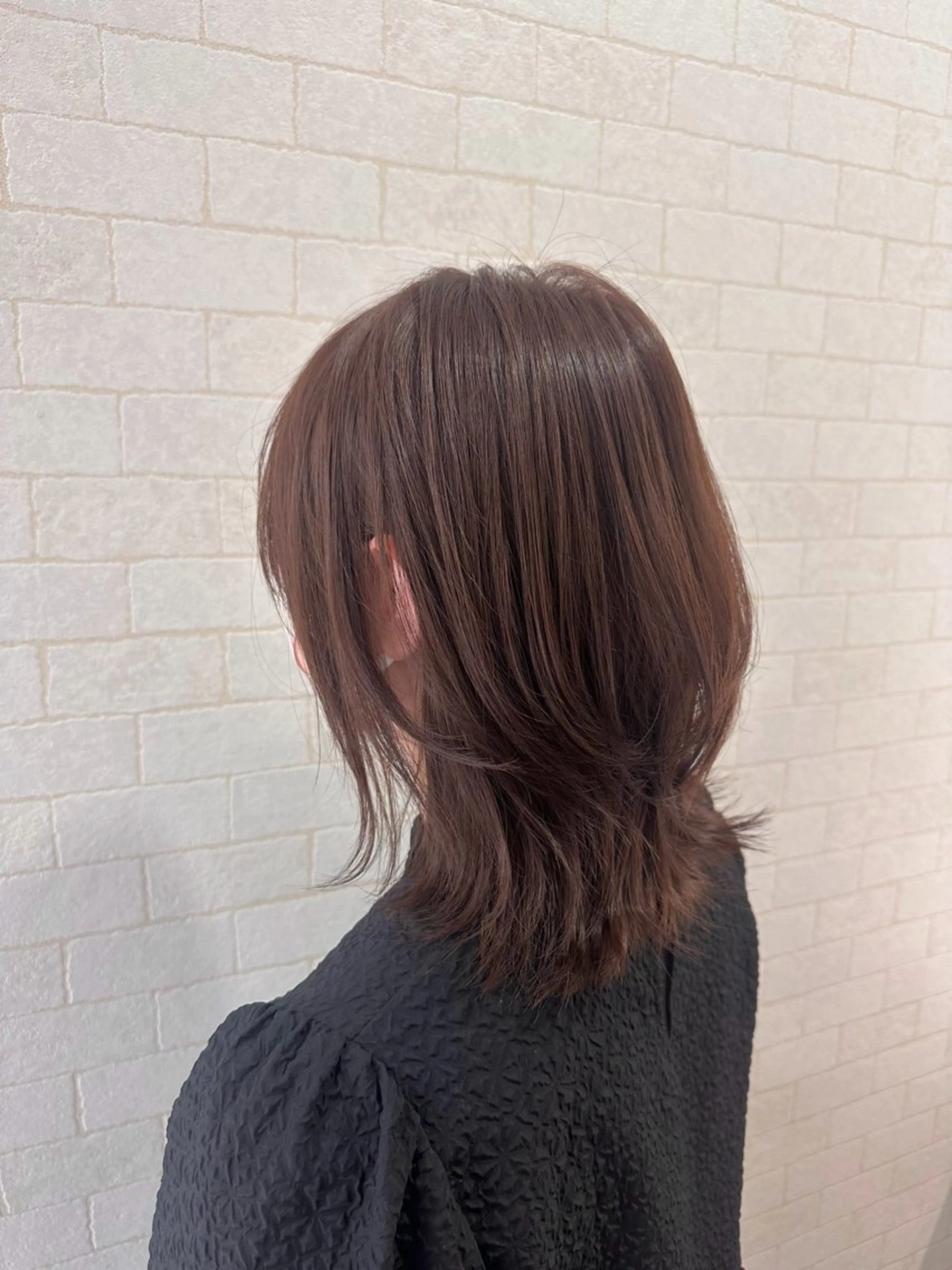 ミディアム カラー ブリーチ 透明感カラー ダブルカラー ブリーチなしカラー 顔まわりレイヤー 大人レイヤー& 透明感カラー💄のヘアスタイル