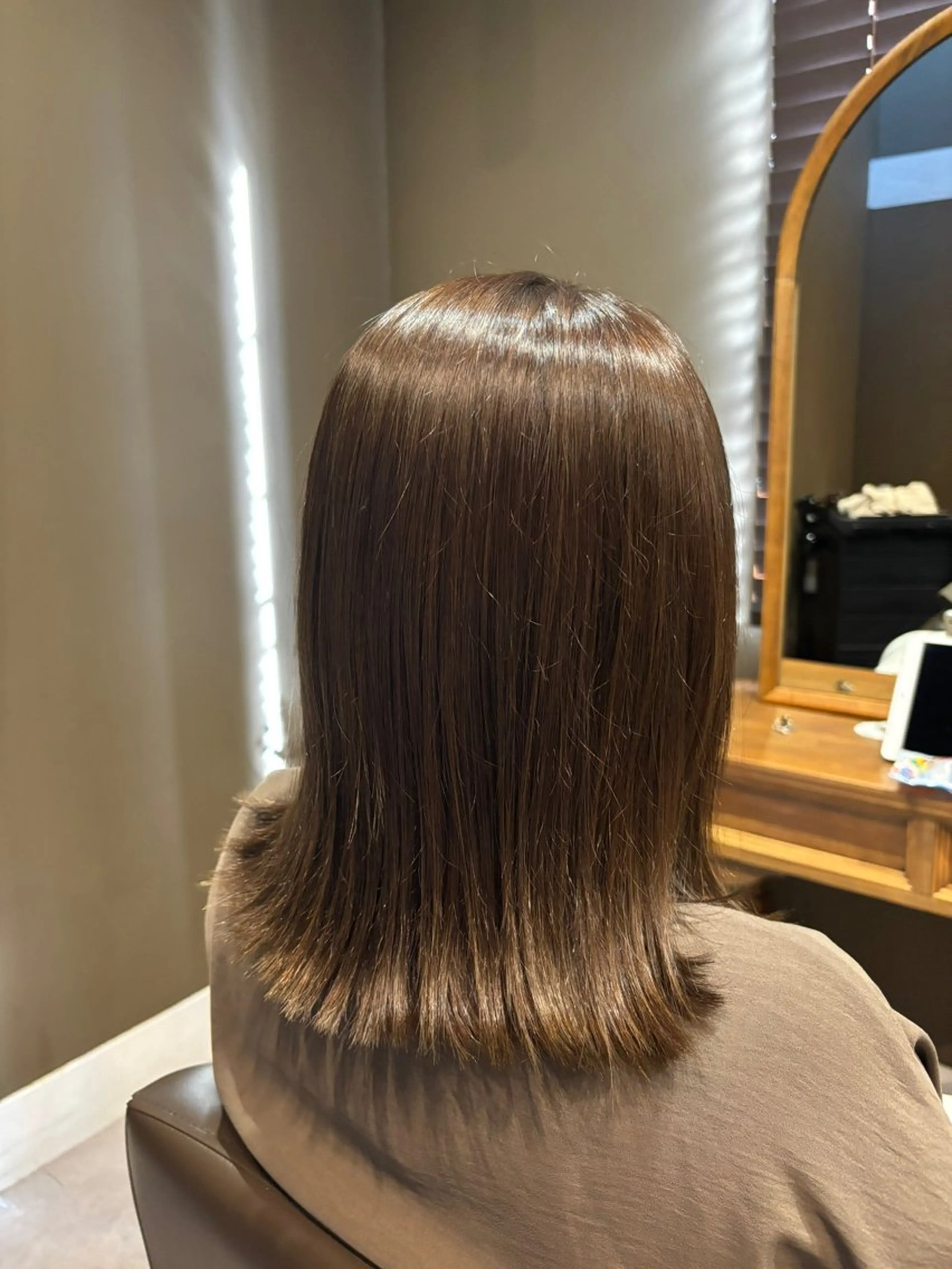 ミディアム カット ヘアカラー トリートメント 艶髪カラー RINAのヘアスタイル