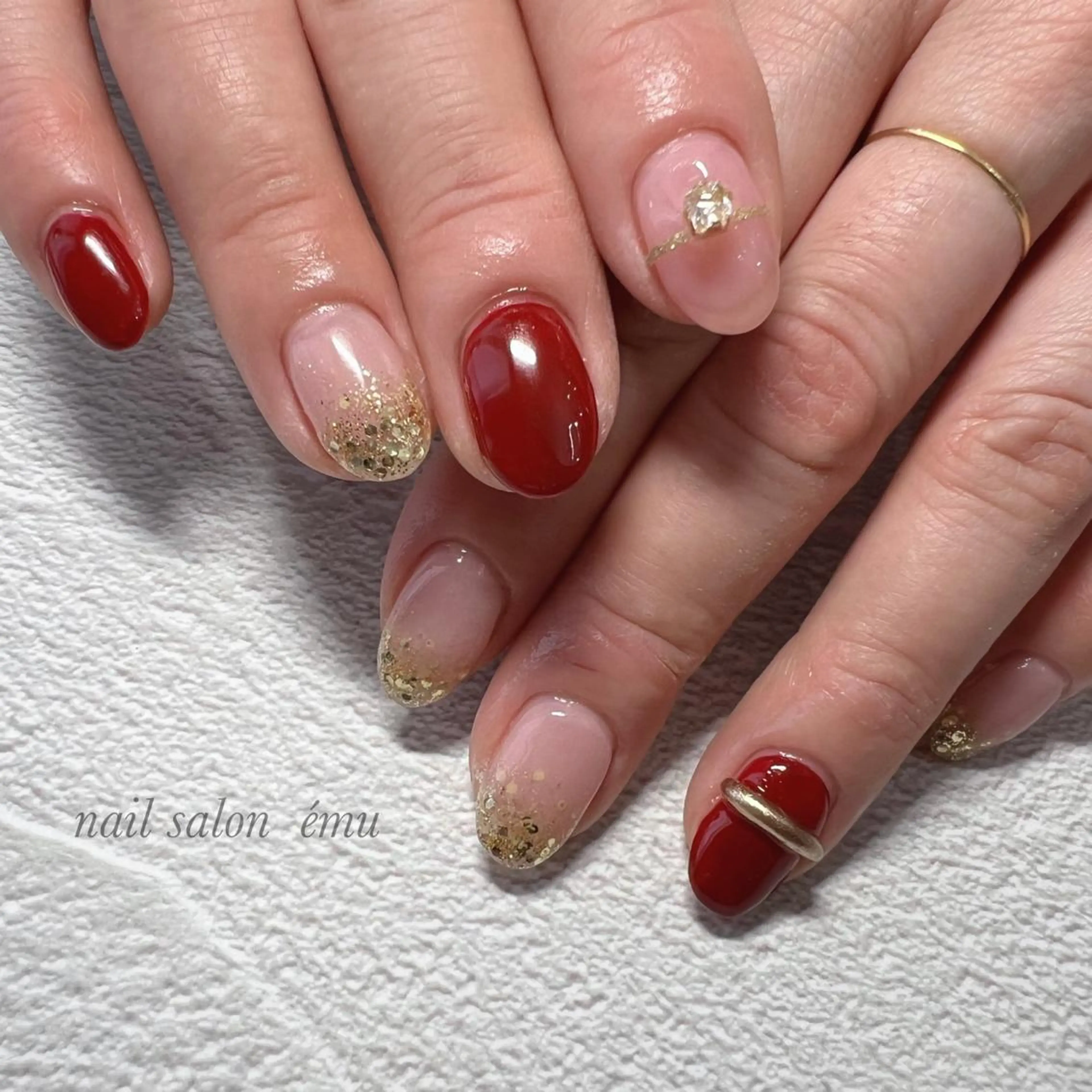 ミディアム ネイル ハンドネイル nail salon émuのネイルデザイン