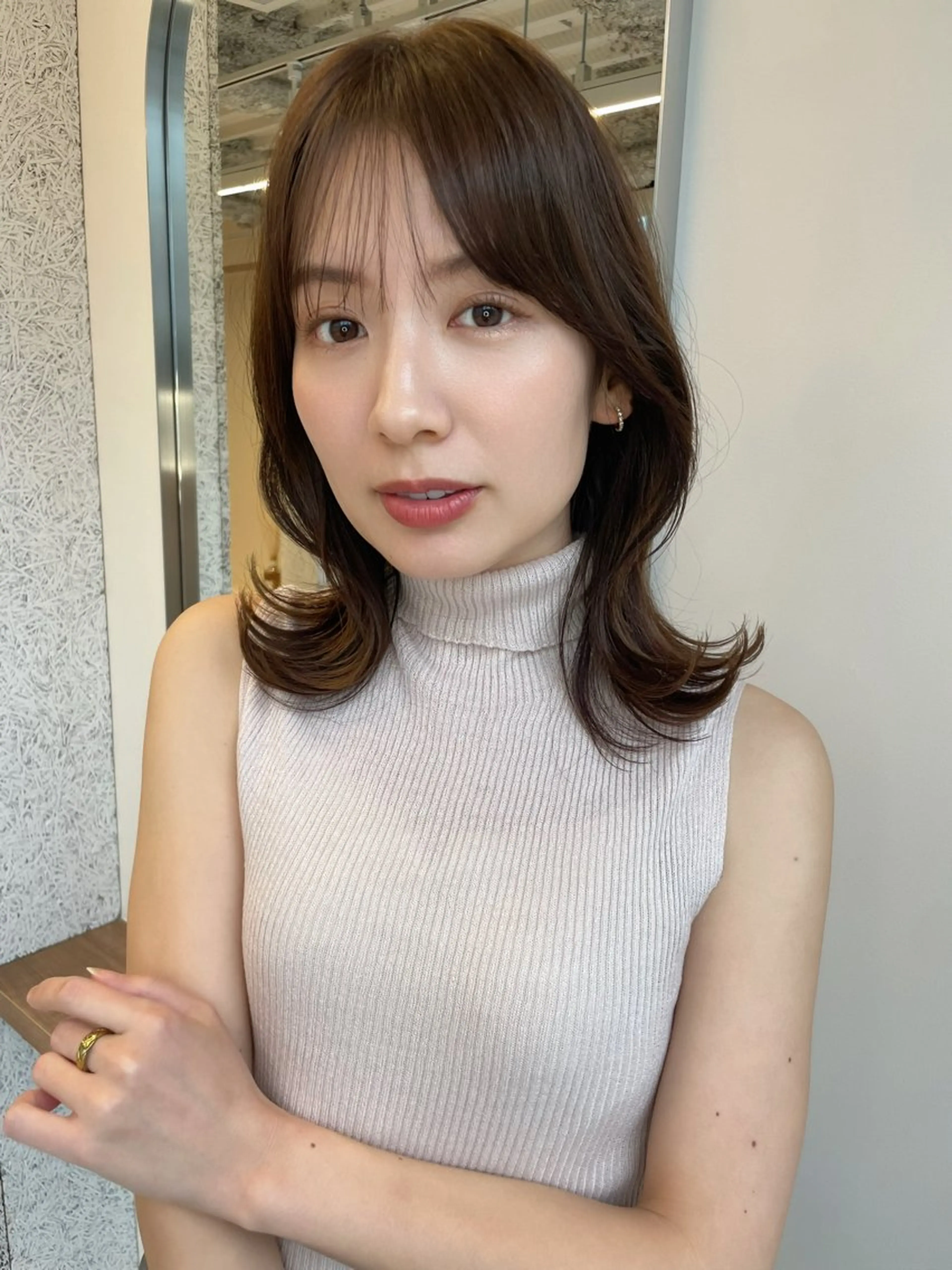 ミディアム カラー 切りっぱなしボブ ボブレイヤー ボブ くびれヘア 顔まわりレイヤー カット ヘアカラー 結べるレイヤーボブ くびれLady表参道のヘアスタイル