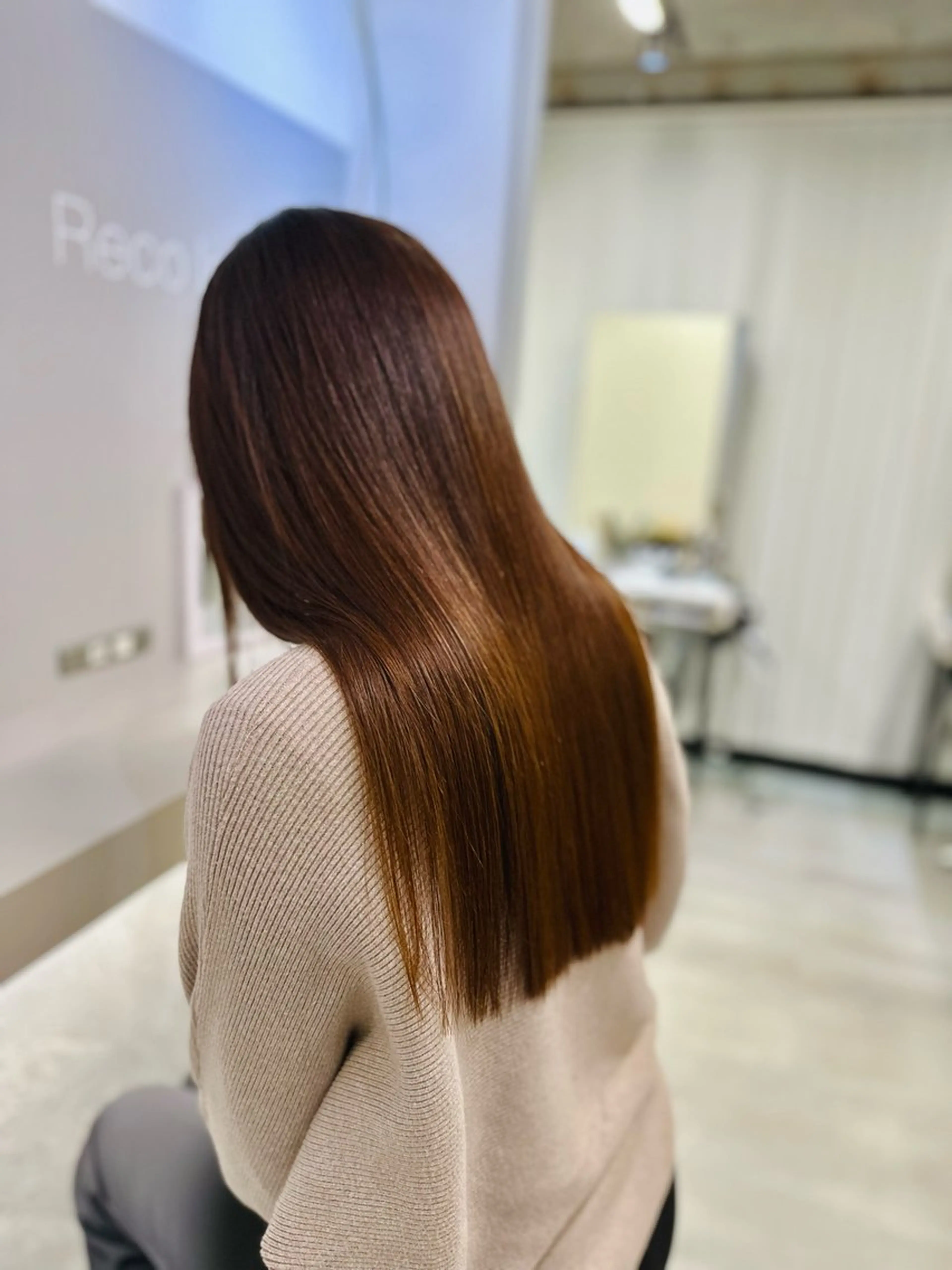 セミロング カット 縮毛矯正 JYO 髪質改善専門家のヘアスタイル