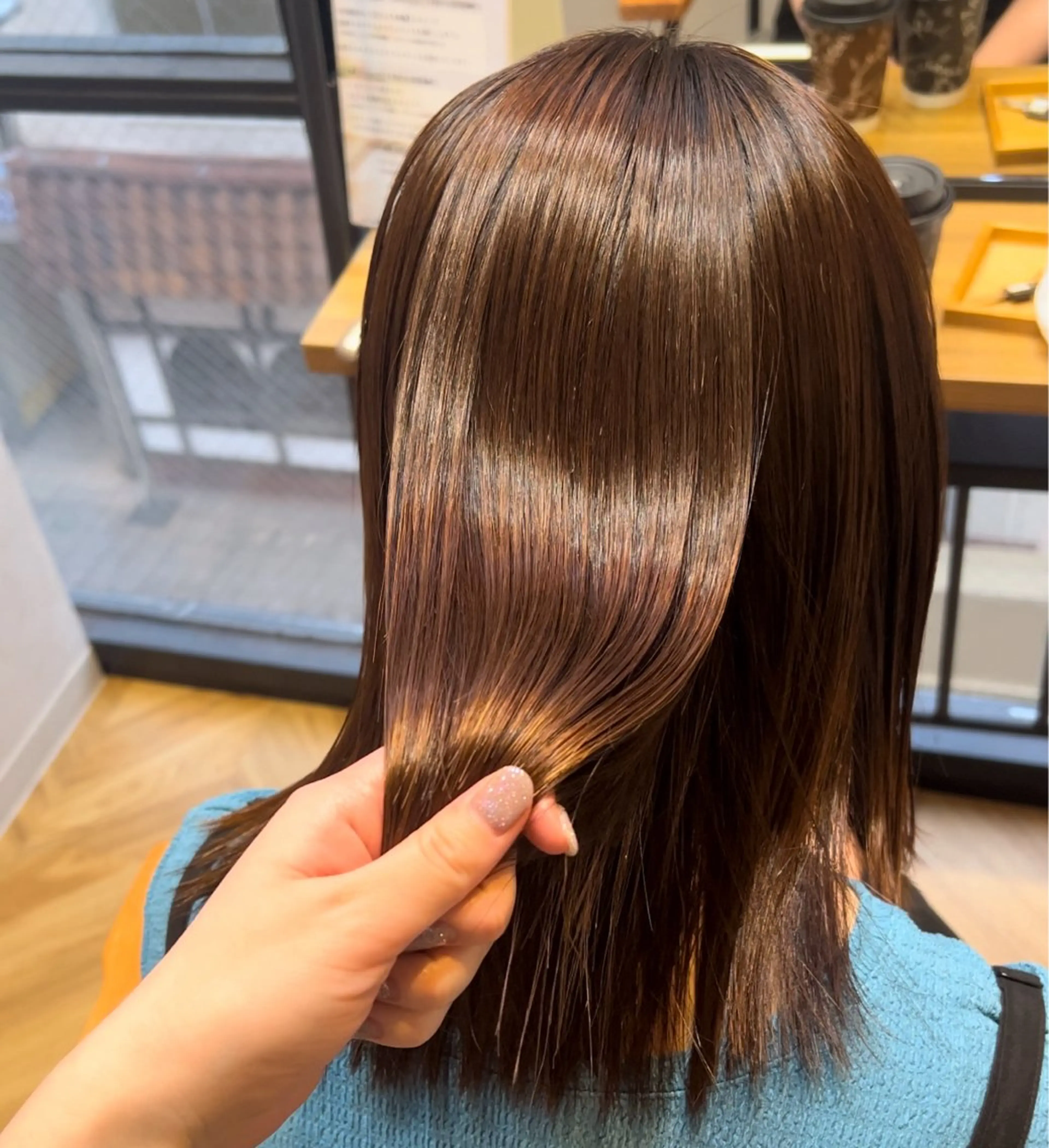 セミロング カット 縮毛矯正 トリートメント "今"だけでない美髪 KOTOMIのヘアスタイル