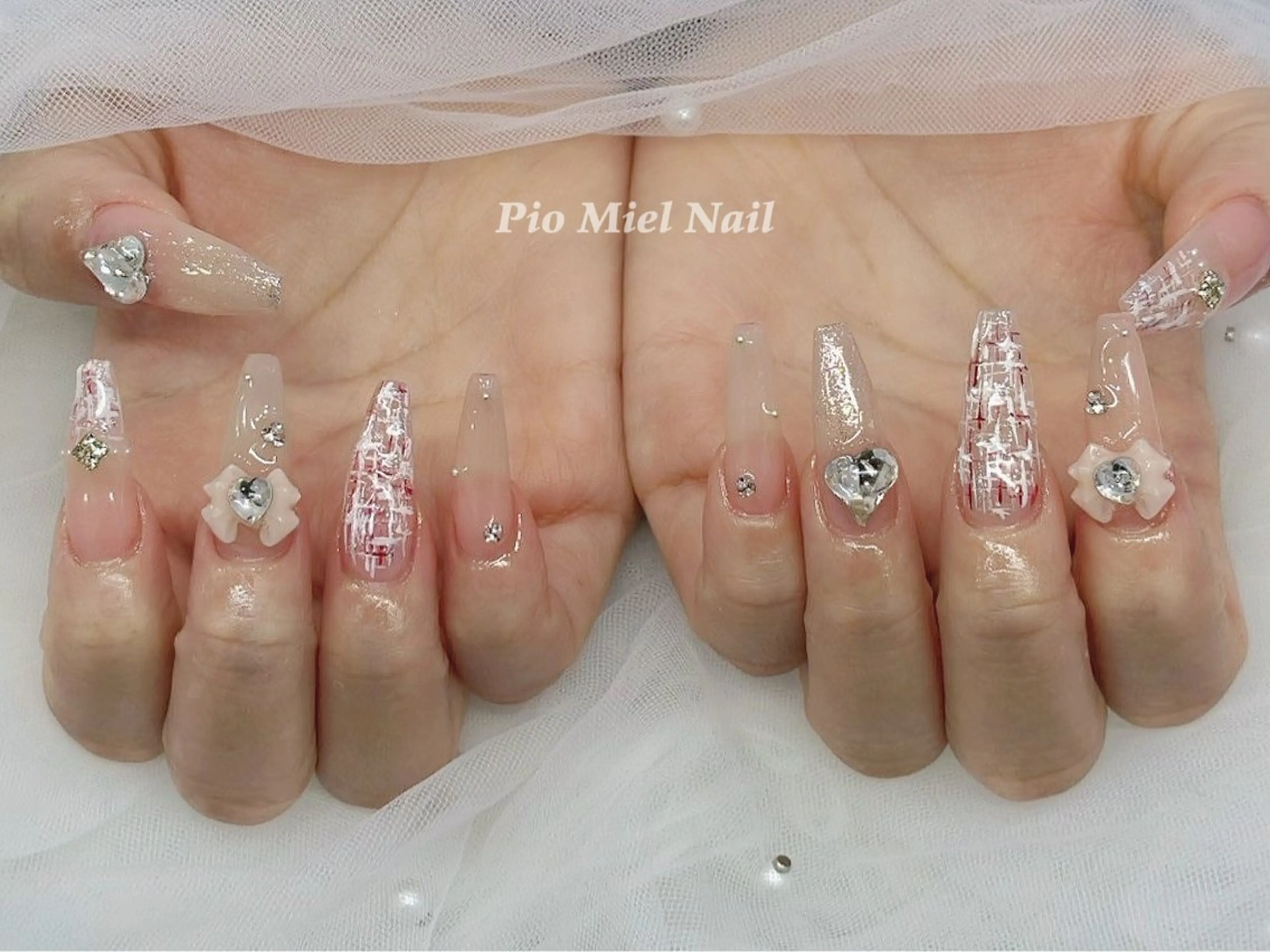ロング 韓国風ヘア ハンドネイル ハンドケア Pio Mielのネイルデザイン