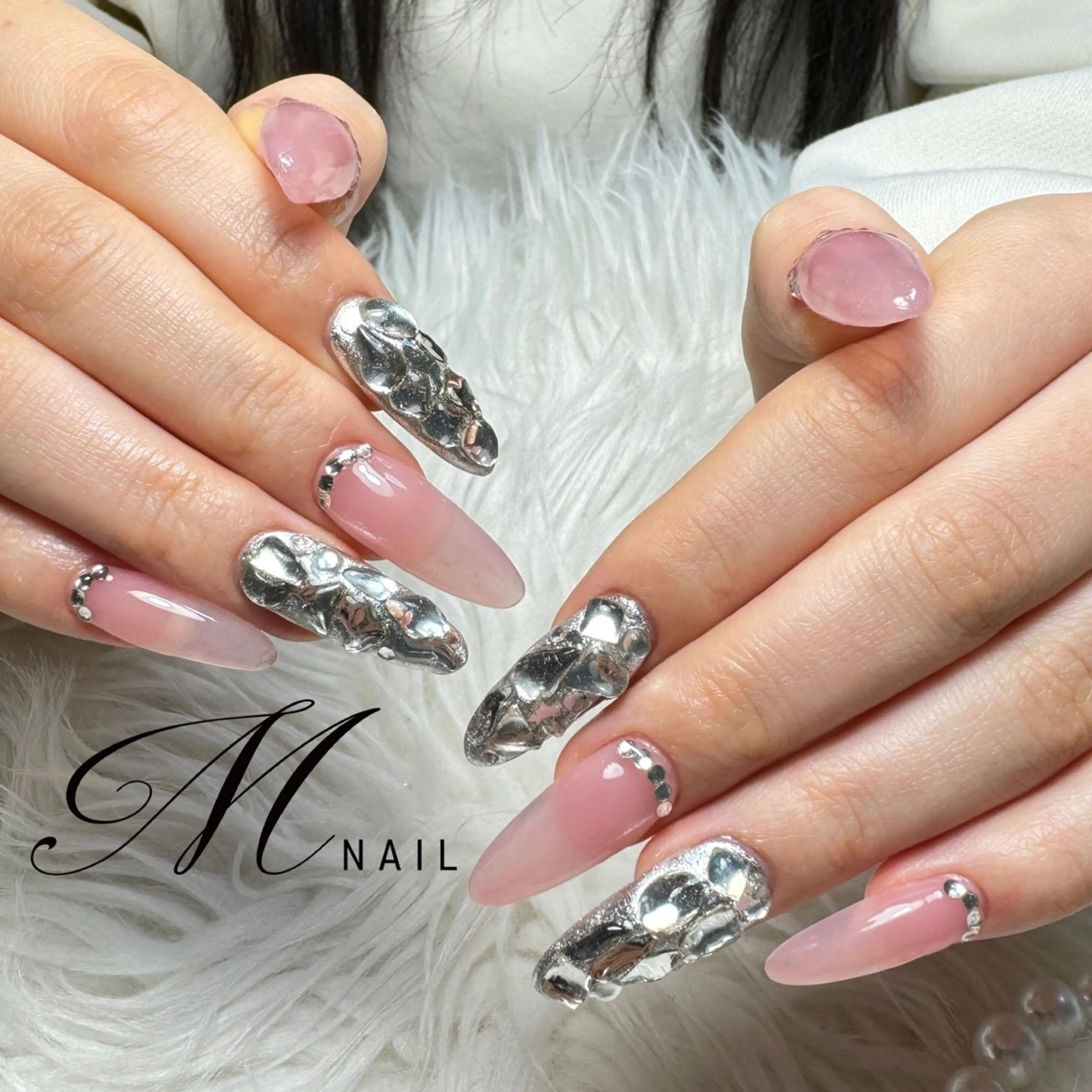 ネイル MNailパラ取扱店 🦋キャンペーン中✨のネイルデザイン