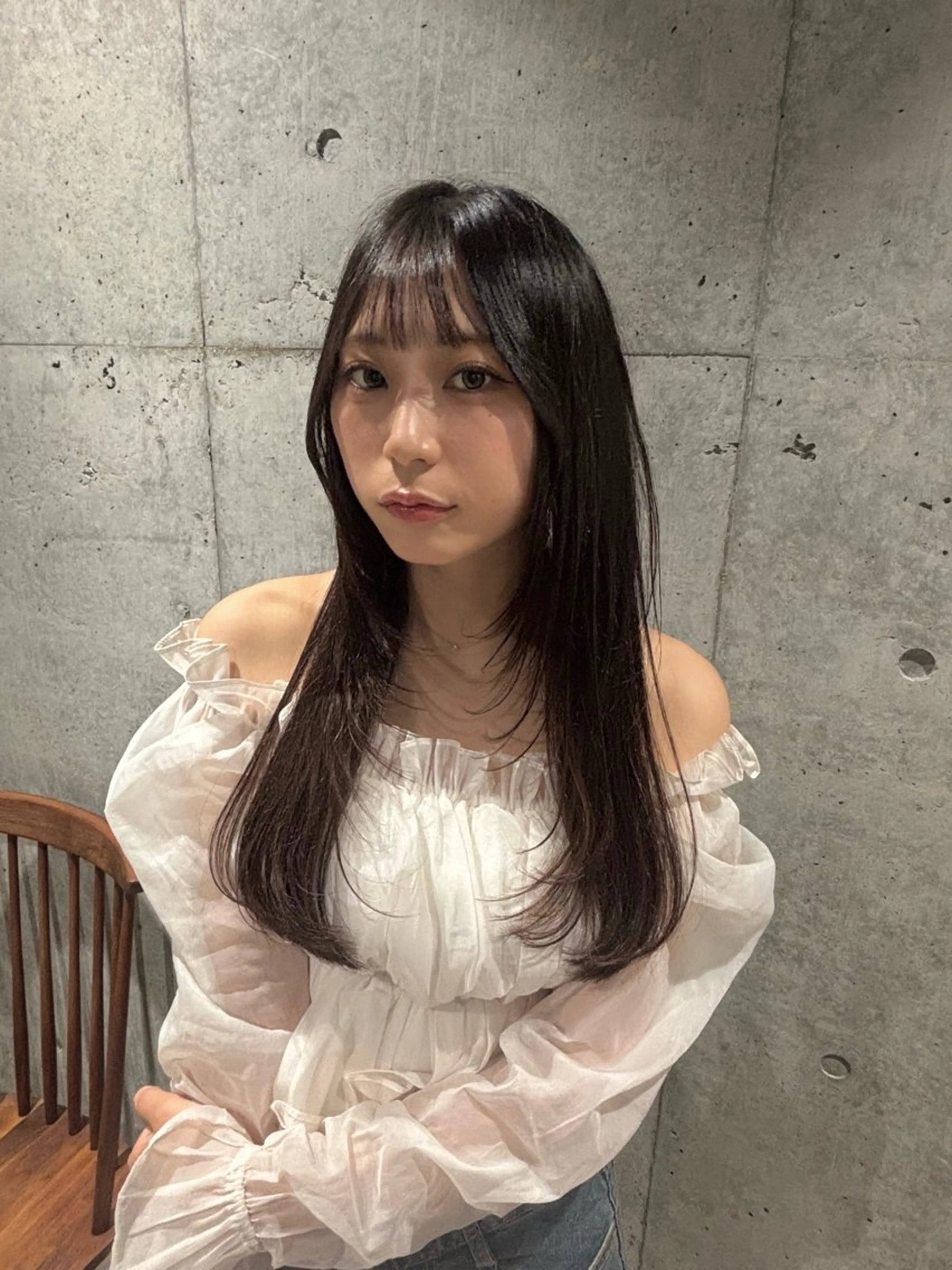 ロング レイヤーカット カット トリートメント 𝐑𝐈𝐎/艶カラ ー/レイヤーカットのヘアスタイル