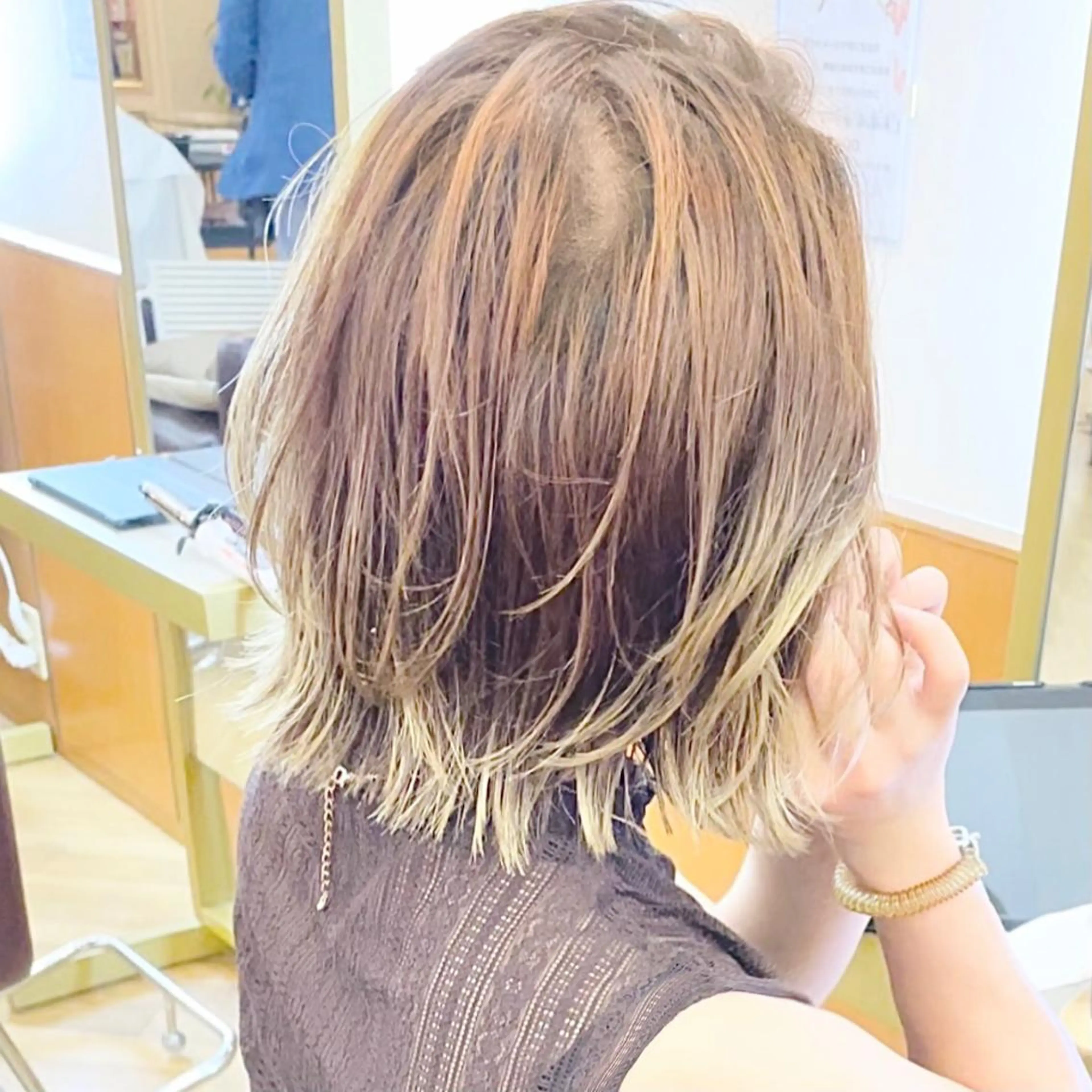 セミロング カラー ヘアアレンジ キッズ ベージュカラー ブリーチ ブロンド ボブ 髪質改善 カット ヘアカラー トリートメント さわ きょうすけ/ ボブ髪質改善ショートのヘアスタイル