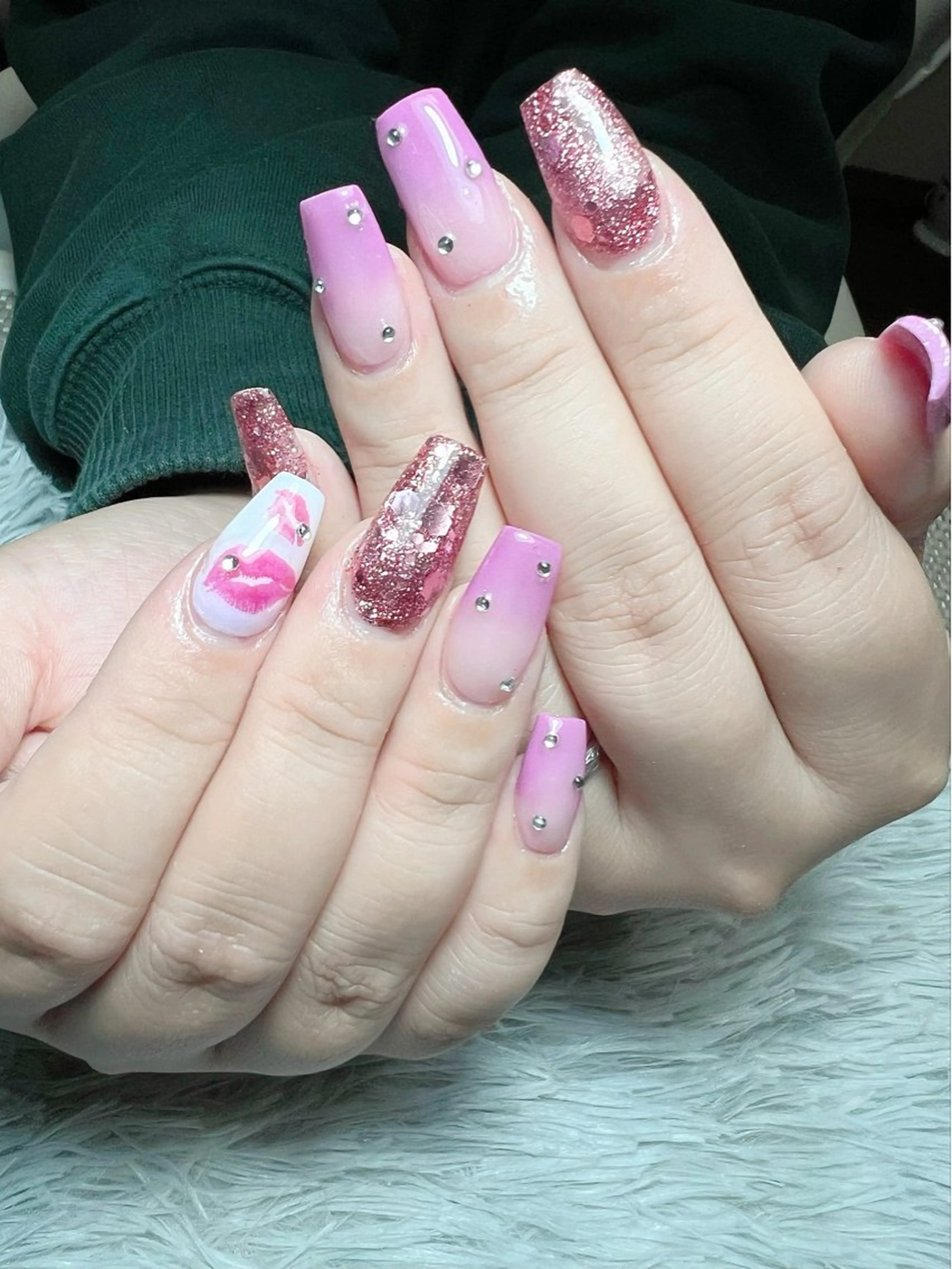 ネイル グラデーション ラメ(グリッター) スカルプネイル ハンドネイル シェヌネイル JURAのネイルデザイン