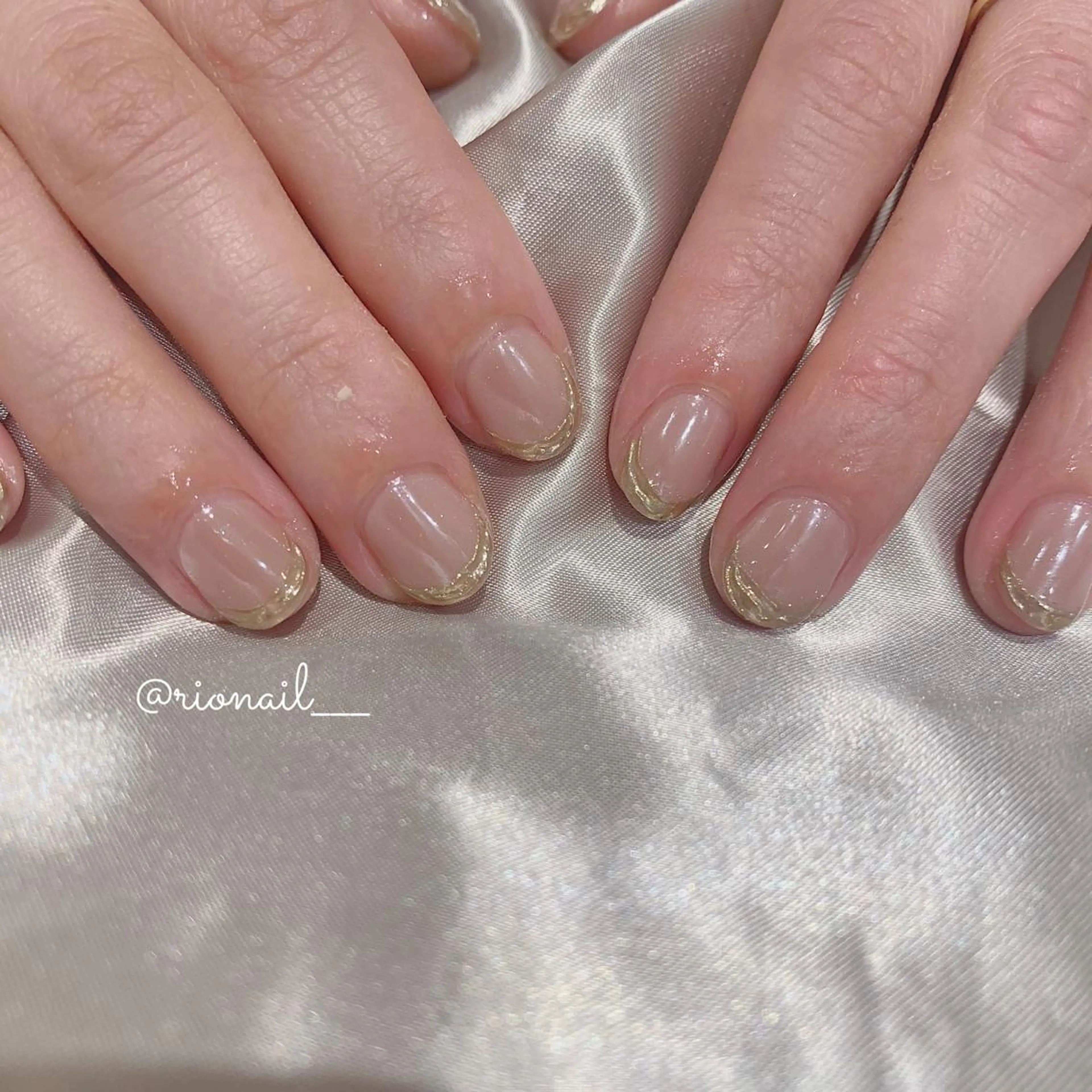 ネイル アートネイル 𝘙𝘪𝘰𝘯𝘢 ...🕯🤍のネイルデザイン