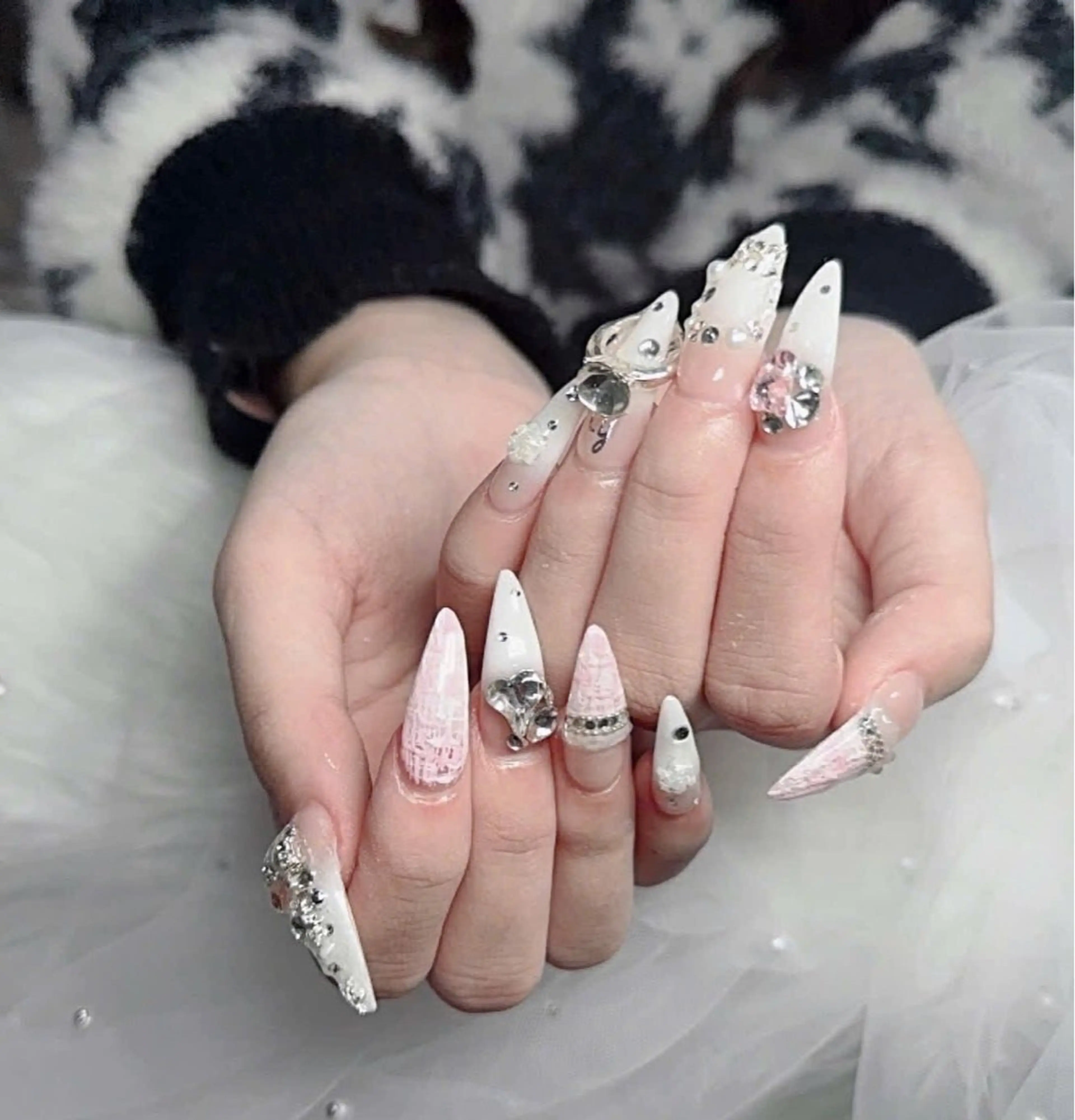 ネイル フレンチネイル ジェルネイル ハロウィン 韓国ネイル マグネットネイル ハンドネイル Hbaby nailのネイルデザイン
