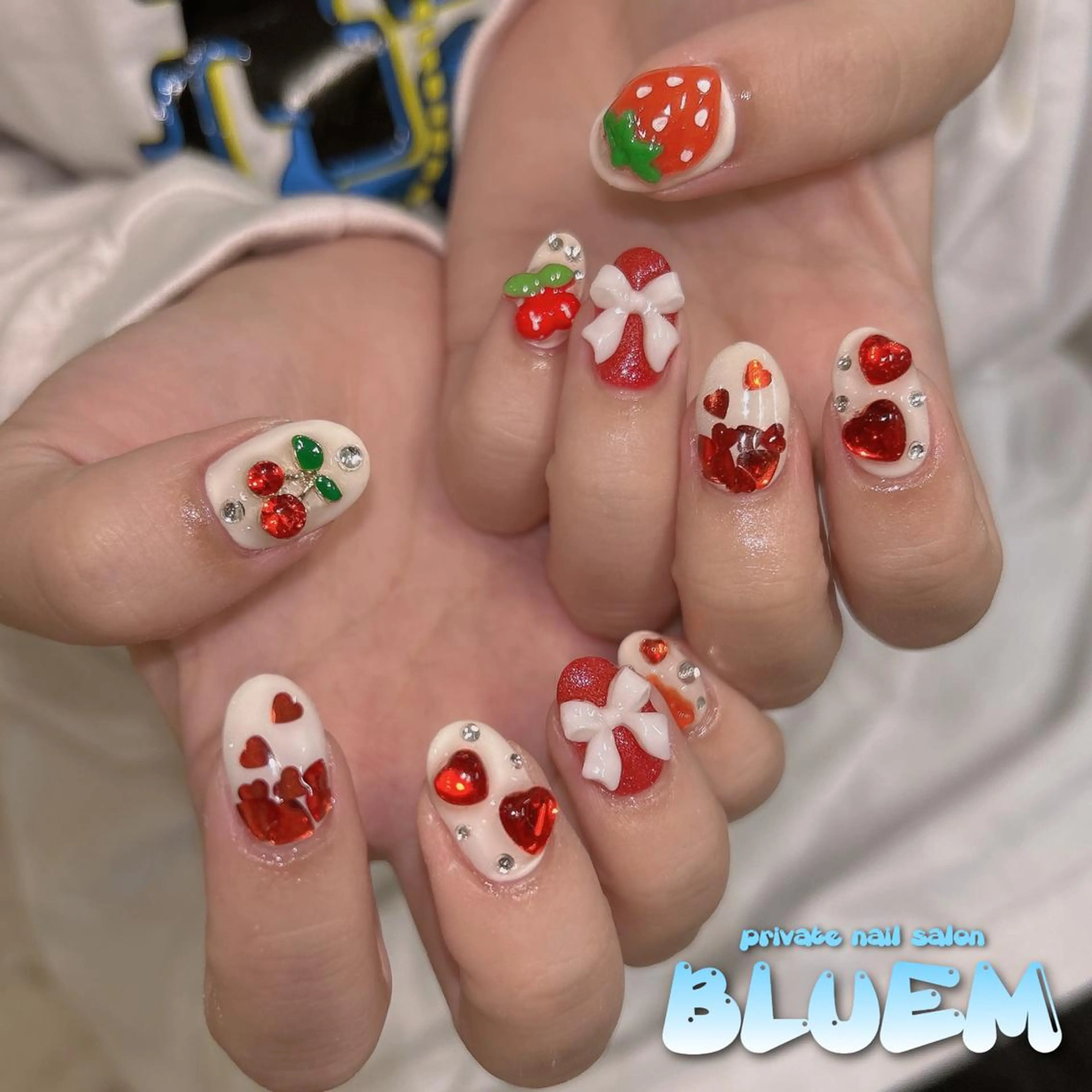 ネイル ハンドネイル BLUEM なな🐶のネイルデザイン