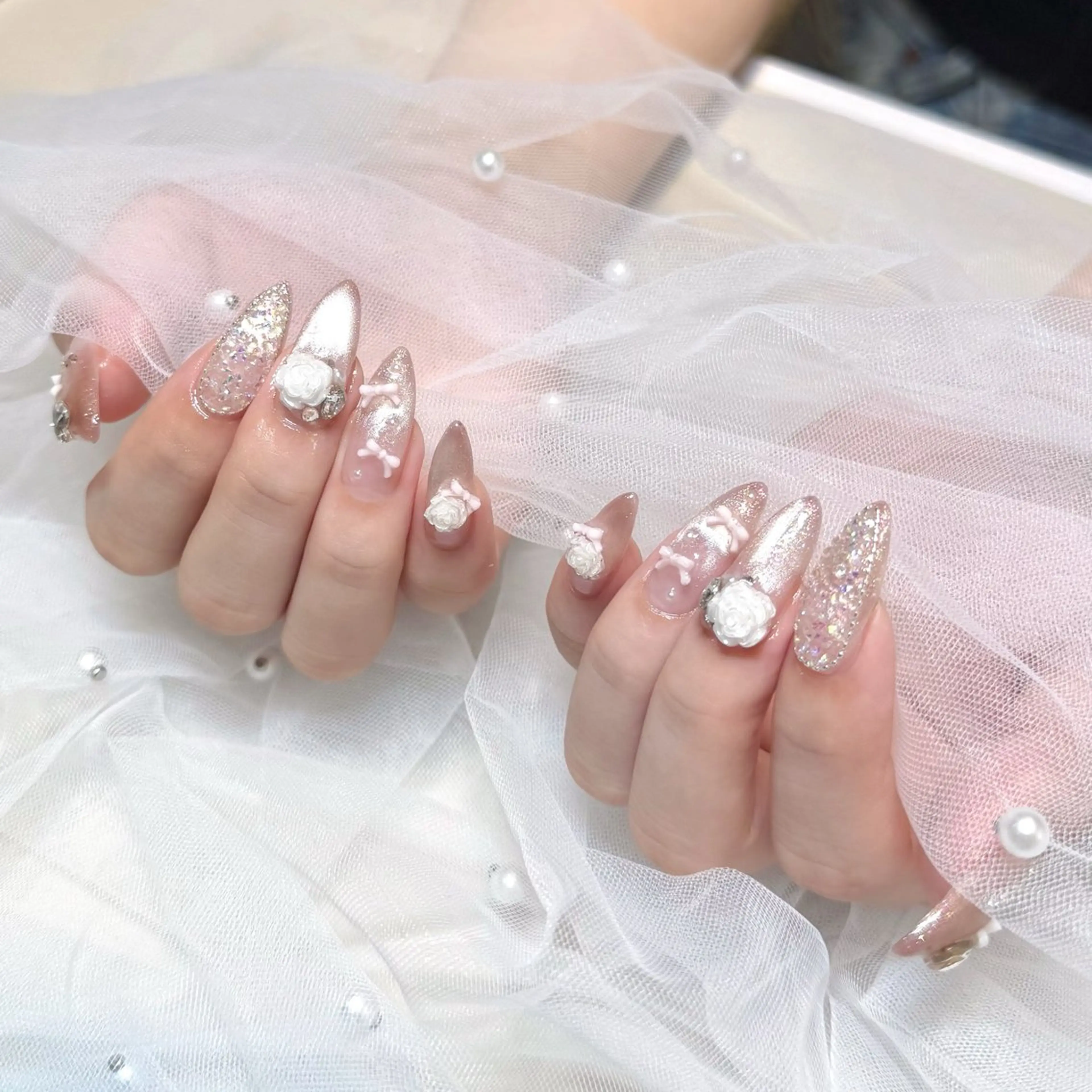 ネイル ガーリー ハンドネイル éclat nail studio（She nail studio内）所属・韓国ワンホン éclat🩵飯山のネイルデザイン