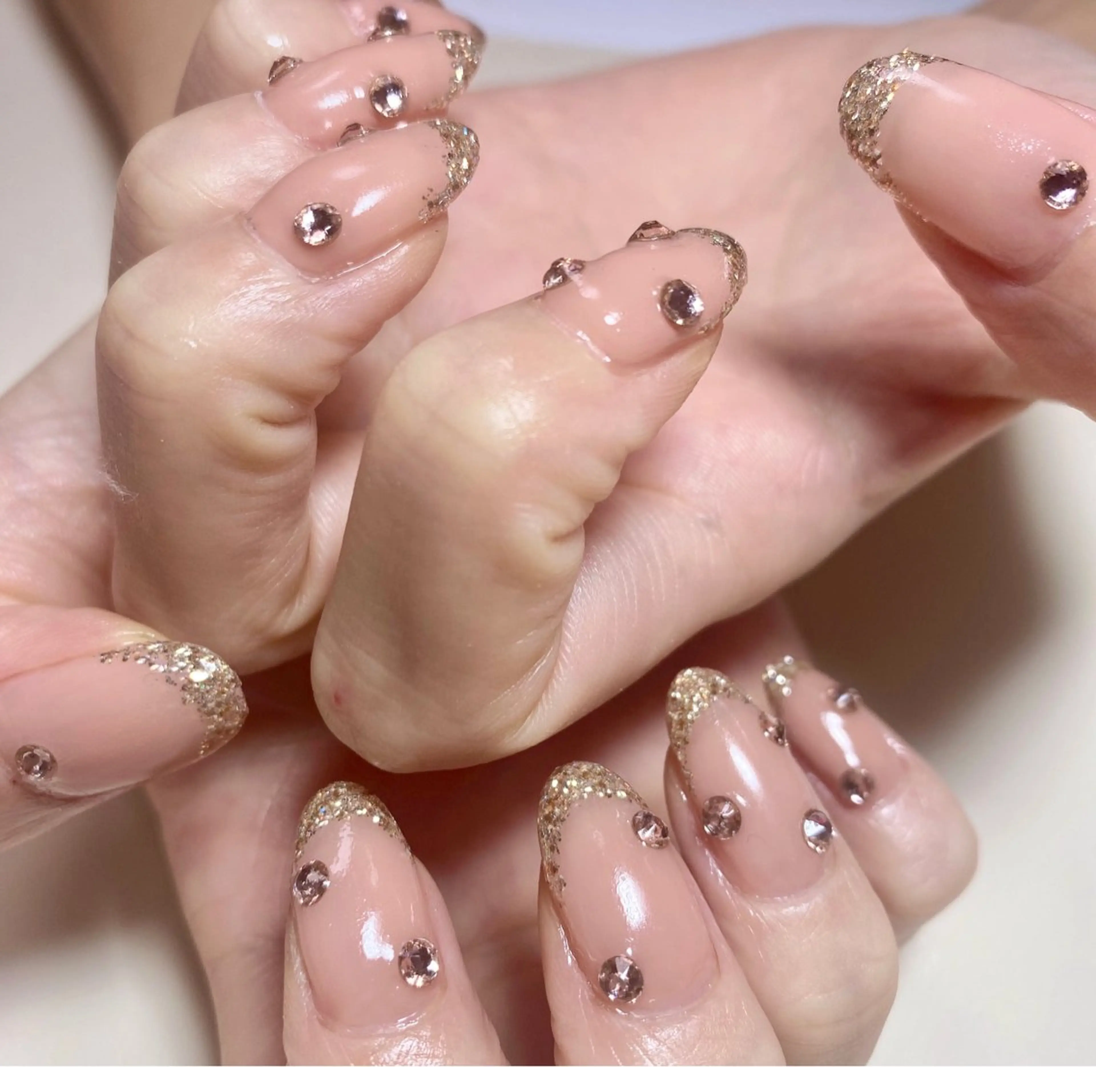 ネイル ドット フレンチネイル ラメ(グリッター) ストーンネイル Nail Salon K 🧸美爪育成のネイルデザイン