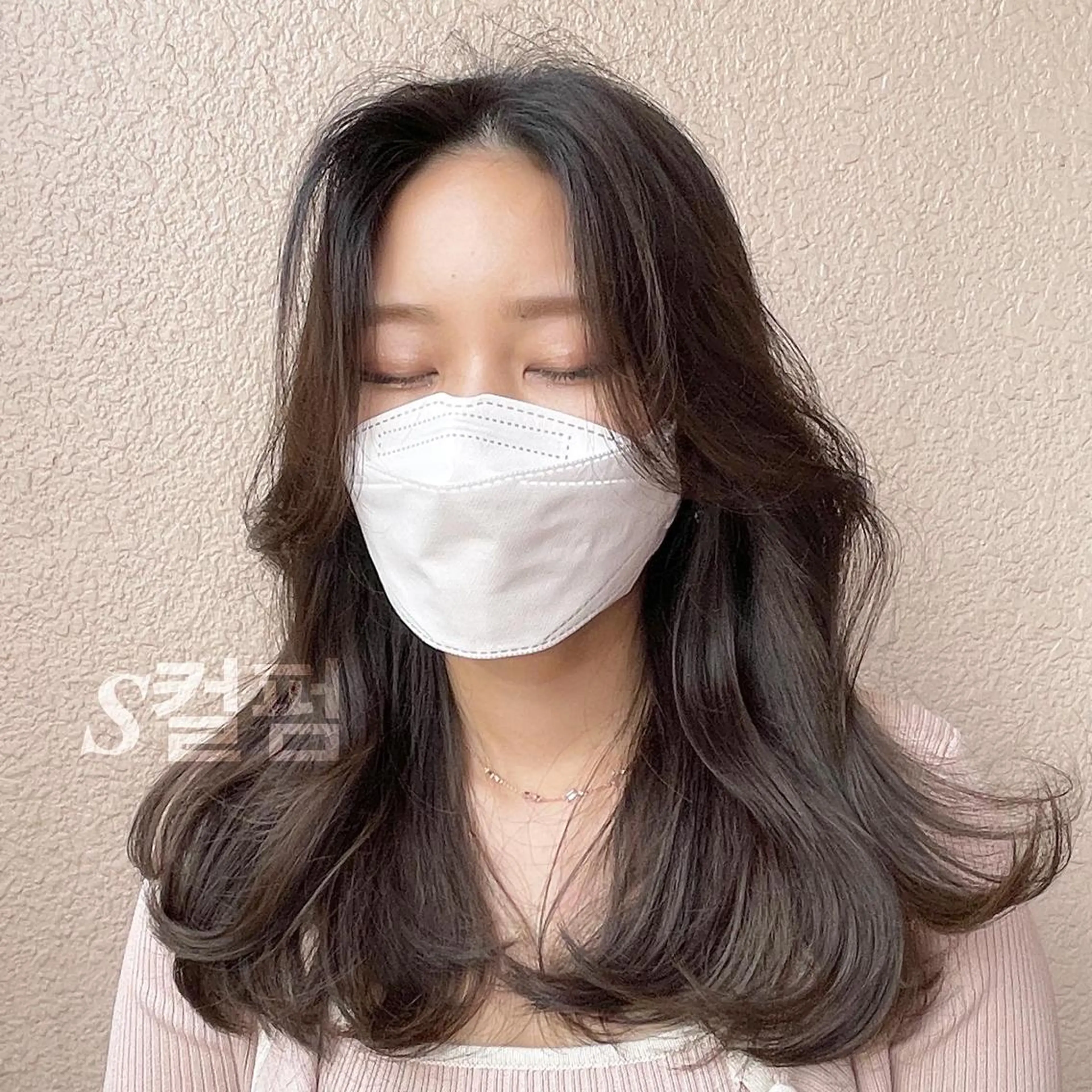 セミロング カラー layercut✂️ 韓国ヘア/髪質改善のヘアスタイル