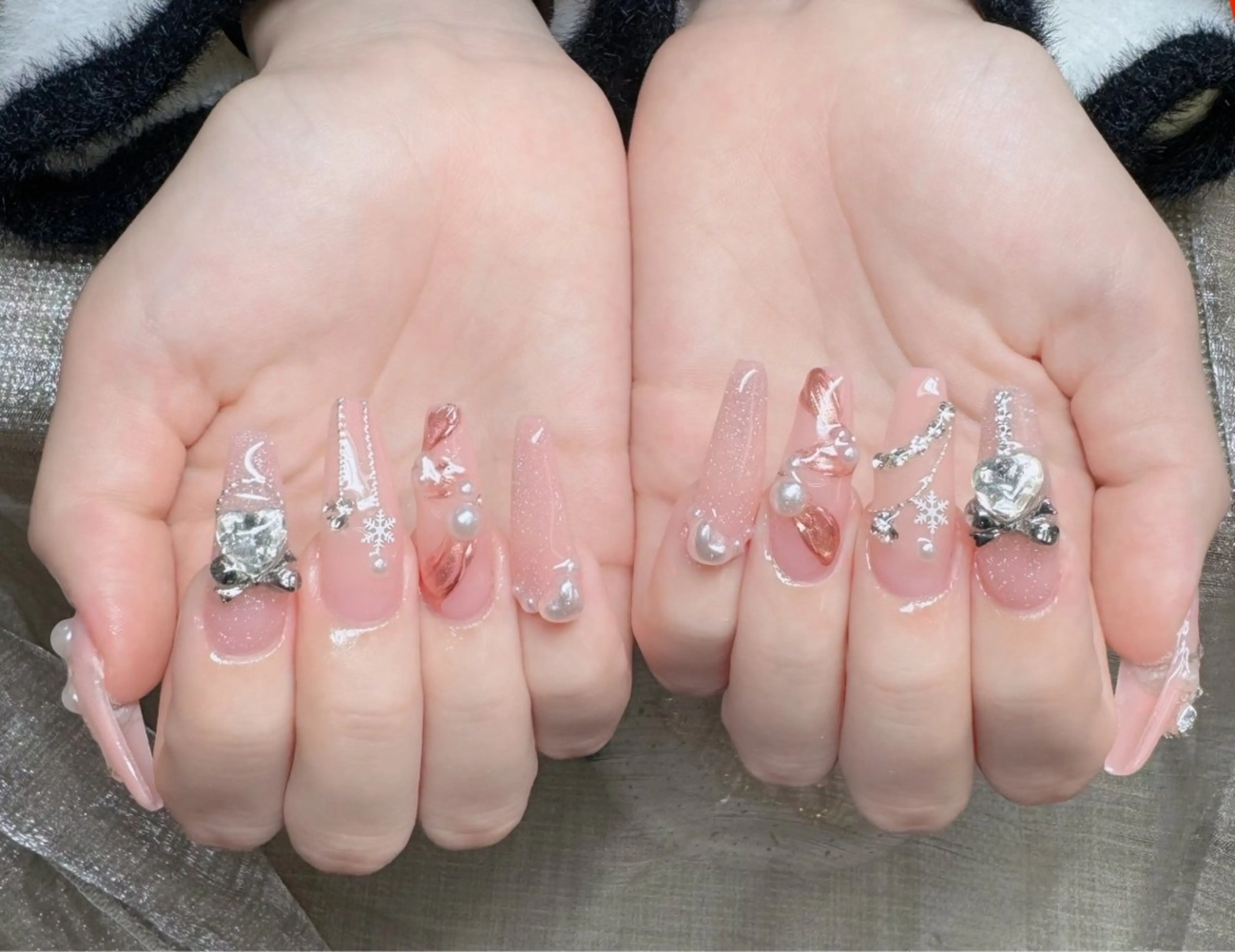ネイル フレンチネイル ジェルネイル ガラスフレンチ ハロウィン ハート ハンドネイル H.baby Nail Salonのネイルデザイン