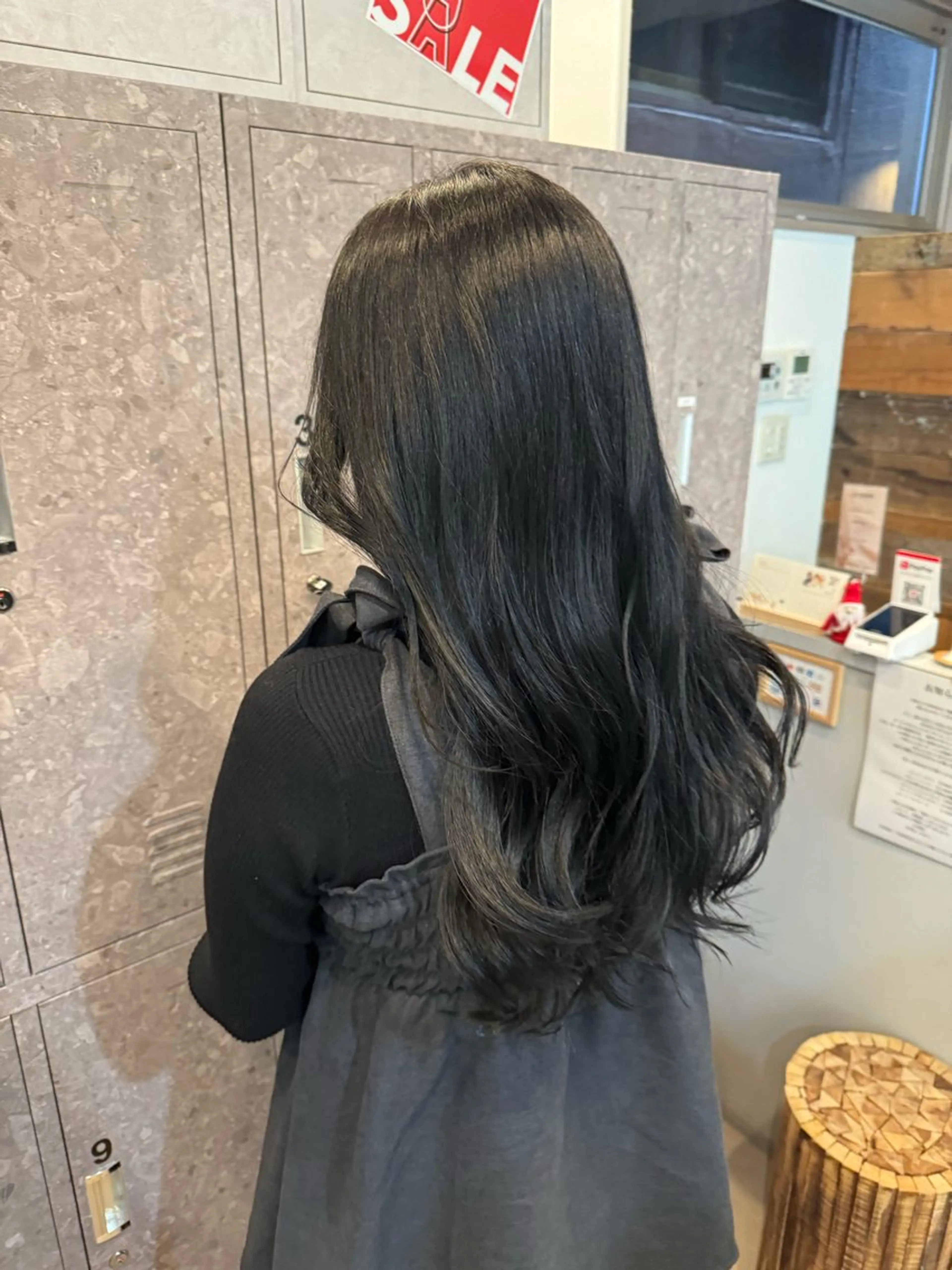 ロング カット ヘアカラー 水口 莉央のヘアスタイル