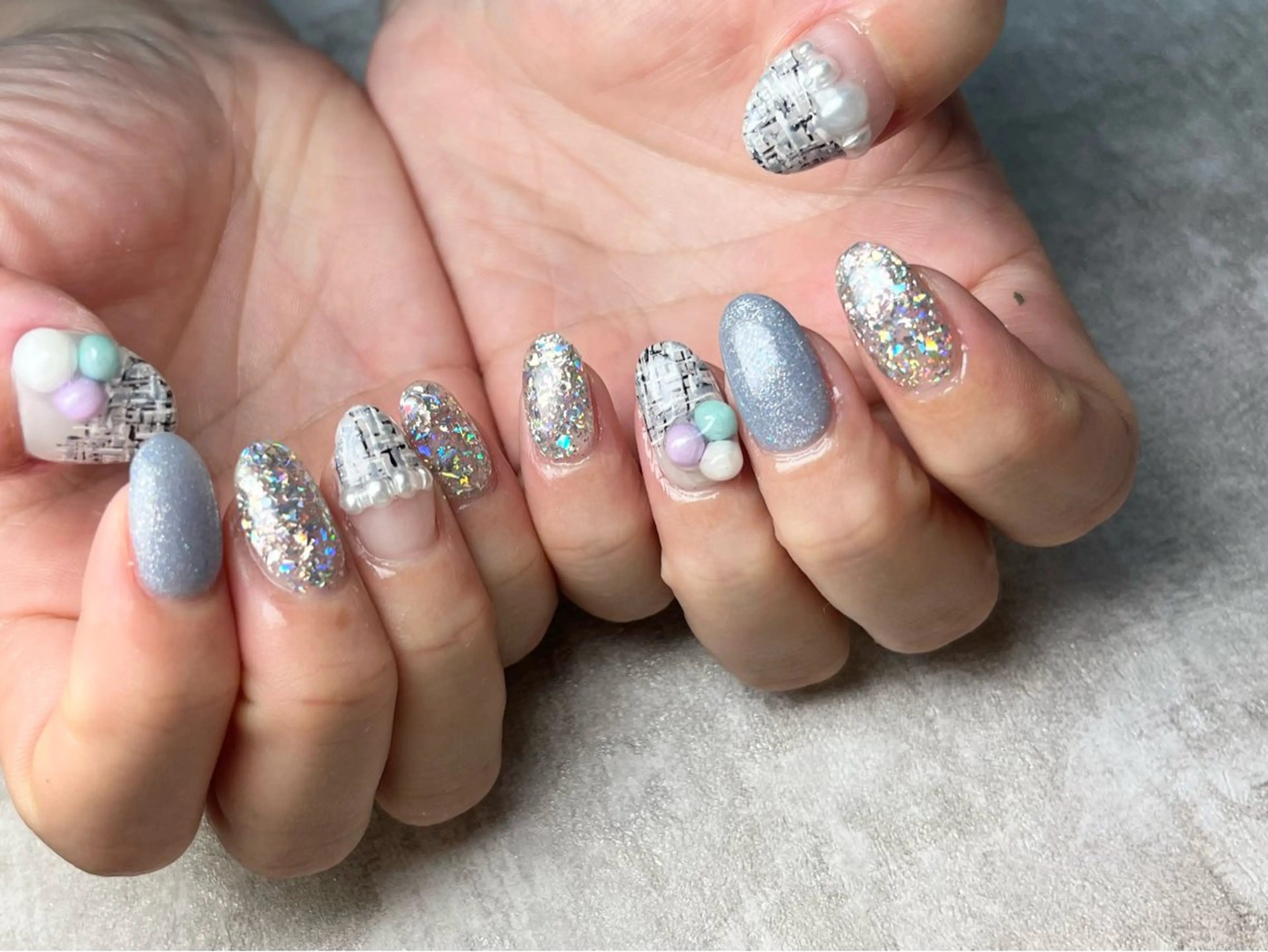 ネイル ミラーネイル Queennail 北堀江Yumiのネイルデザイン