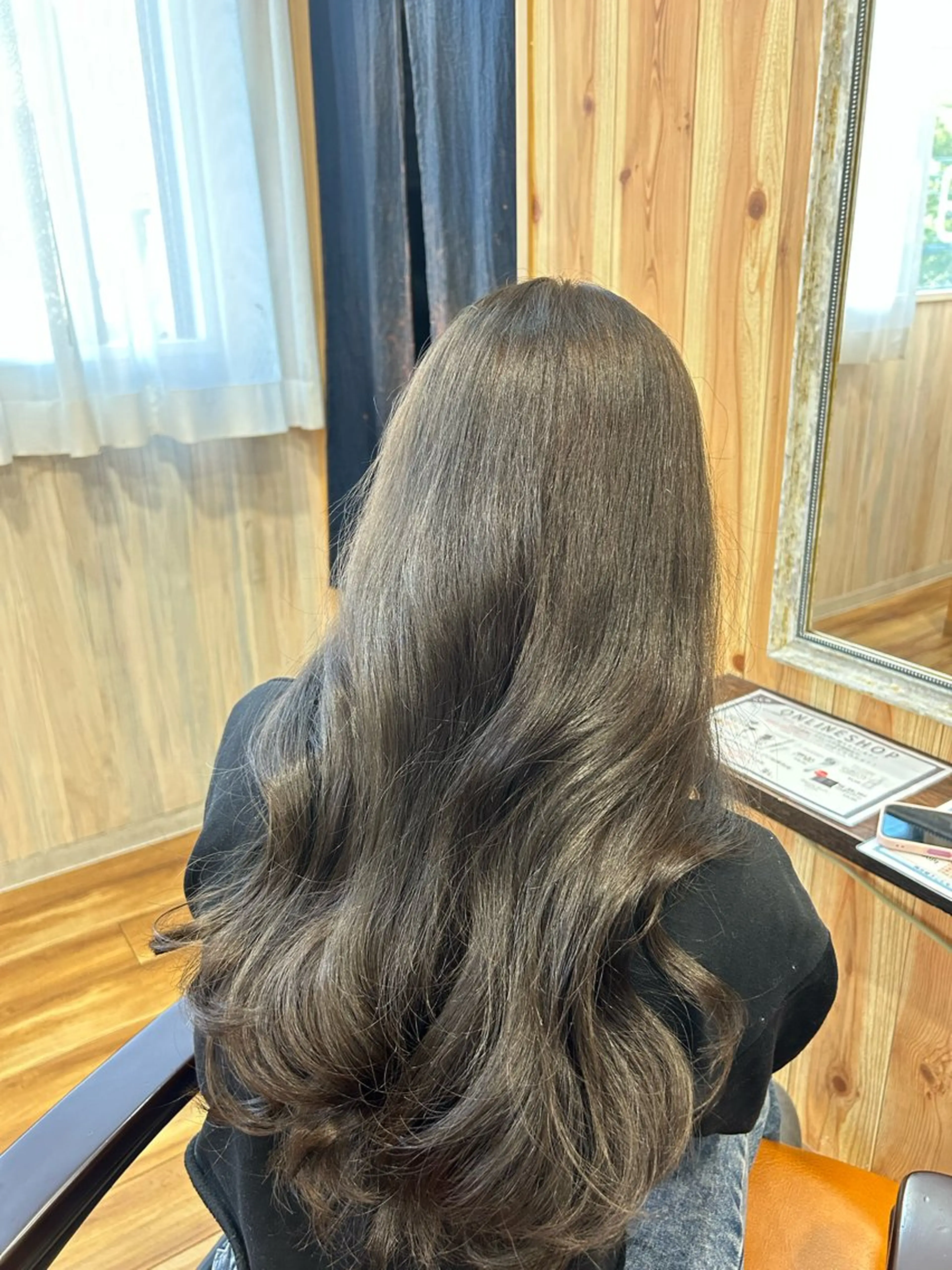 カラー 長岡 妃奈乃のヘアスタイル