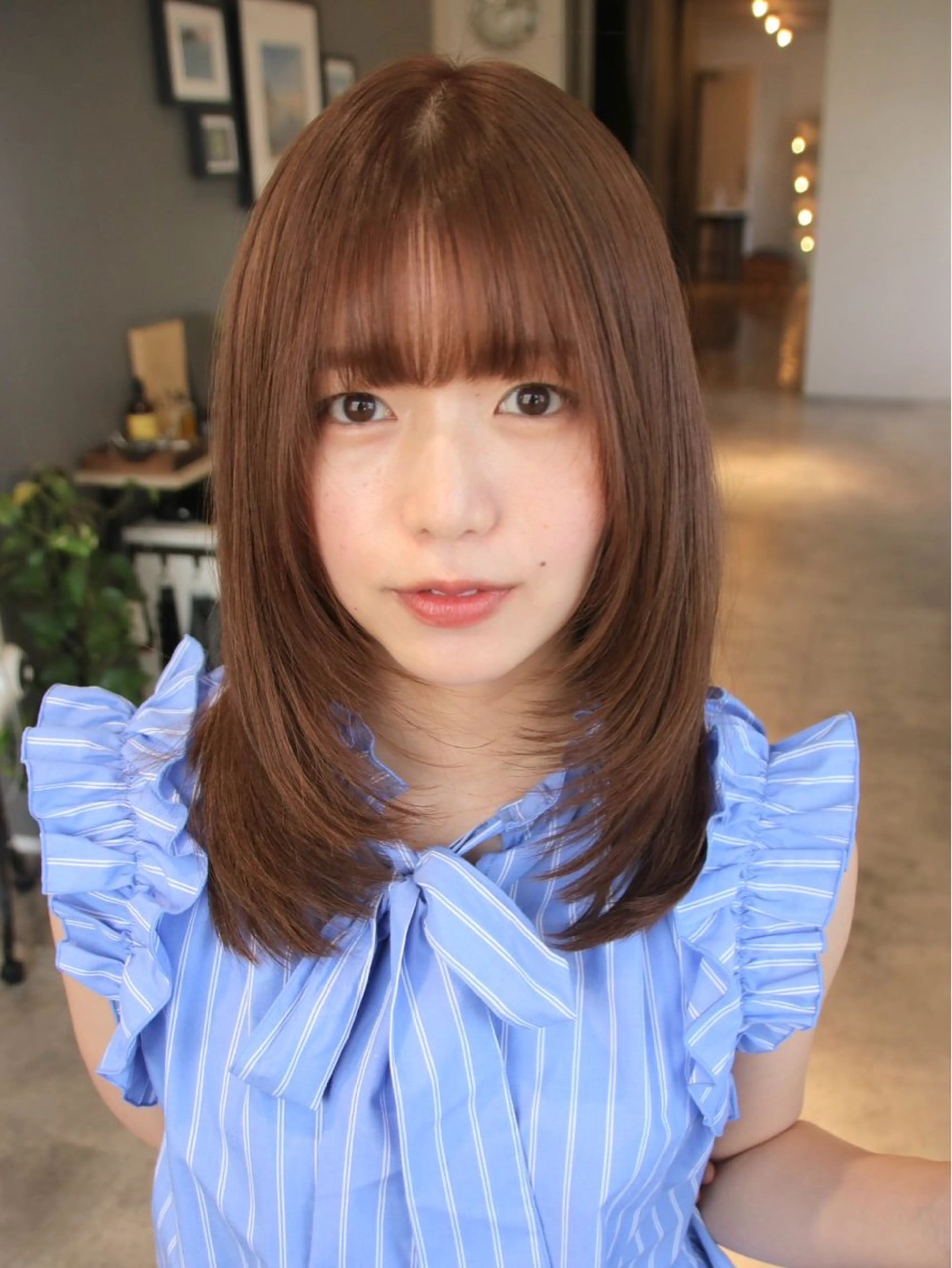 セミロング ヘアカラー i’ll 夏希のヘアスタイル