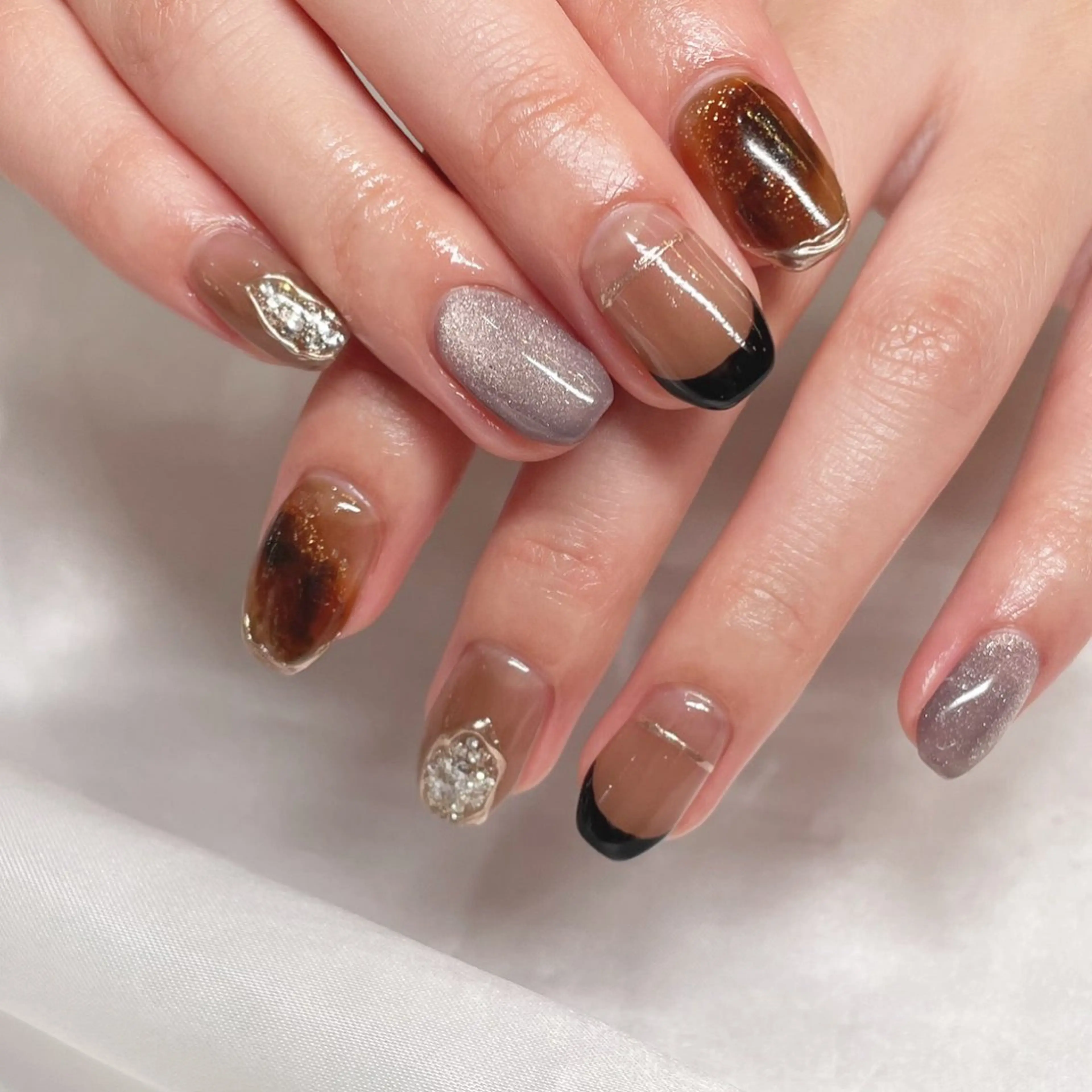 ネイル べっ甲ネイル フレンチネイル ハンドネイル Tsukahara 🌷仙台PARCOのネイルデザイン