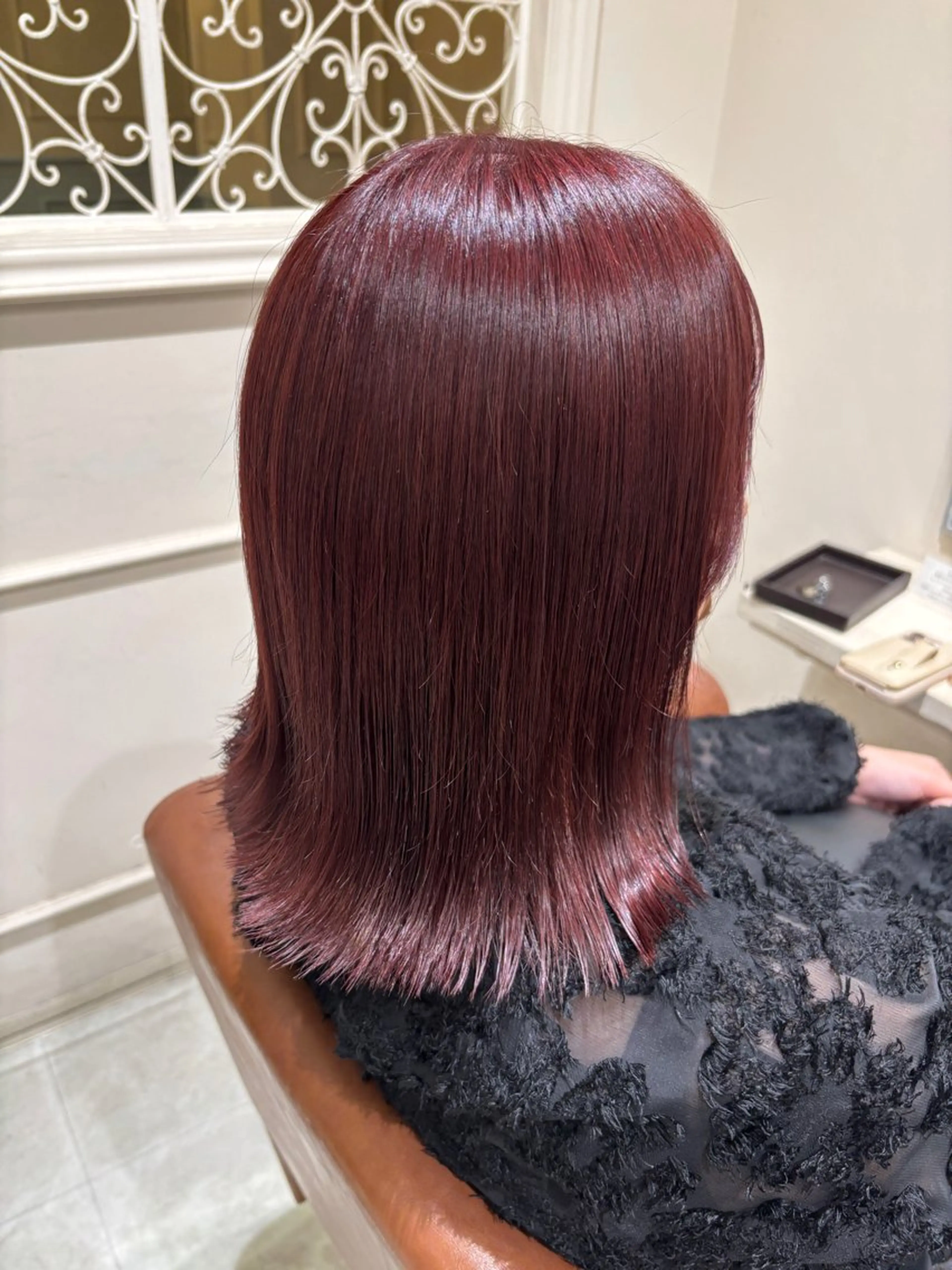 ミディアム カット ヘアカラー トリートメント FRAME ASUKAのヘアスタイル