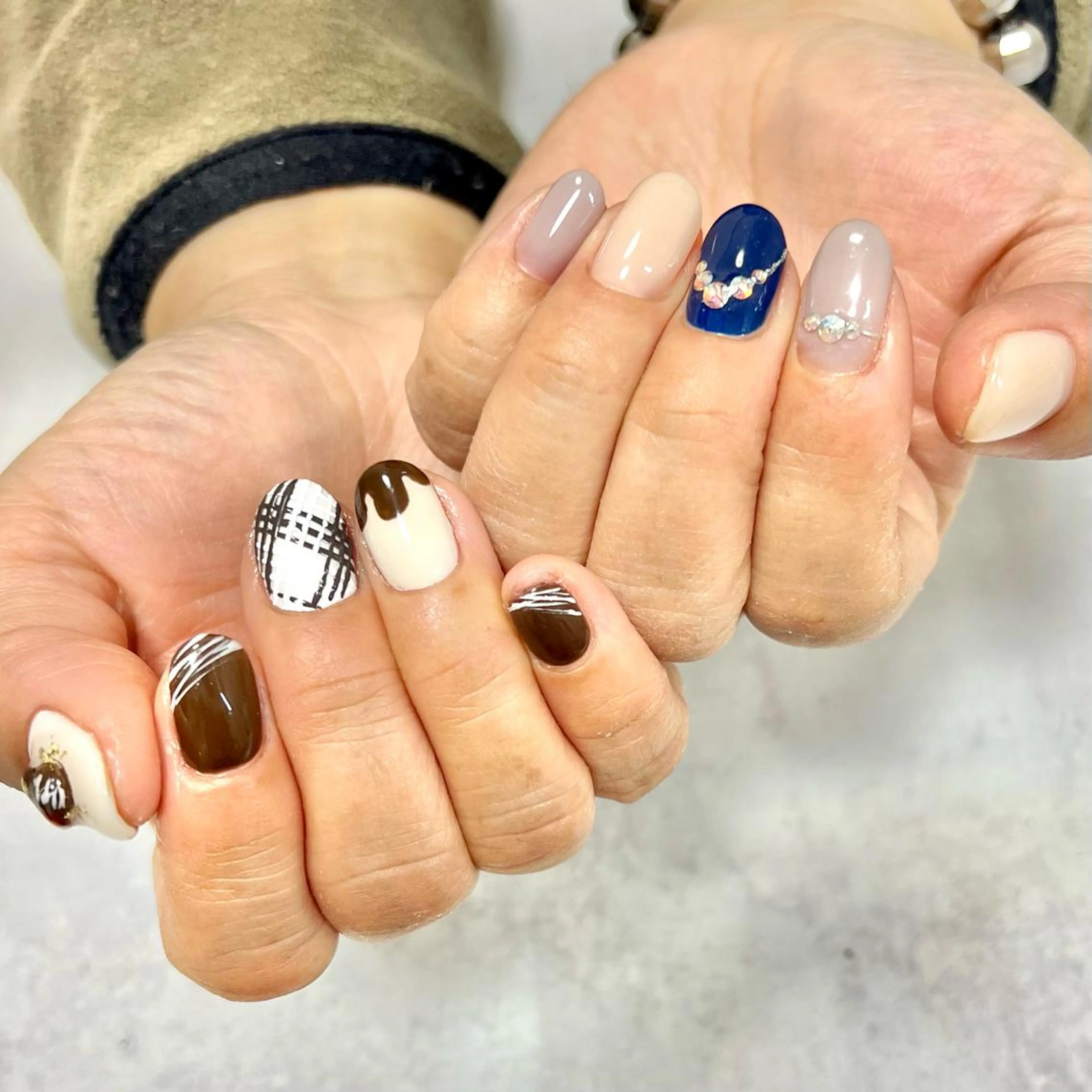 ネイル アートネイル バレンタイン ステラ marikominoのネイルデザイン