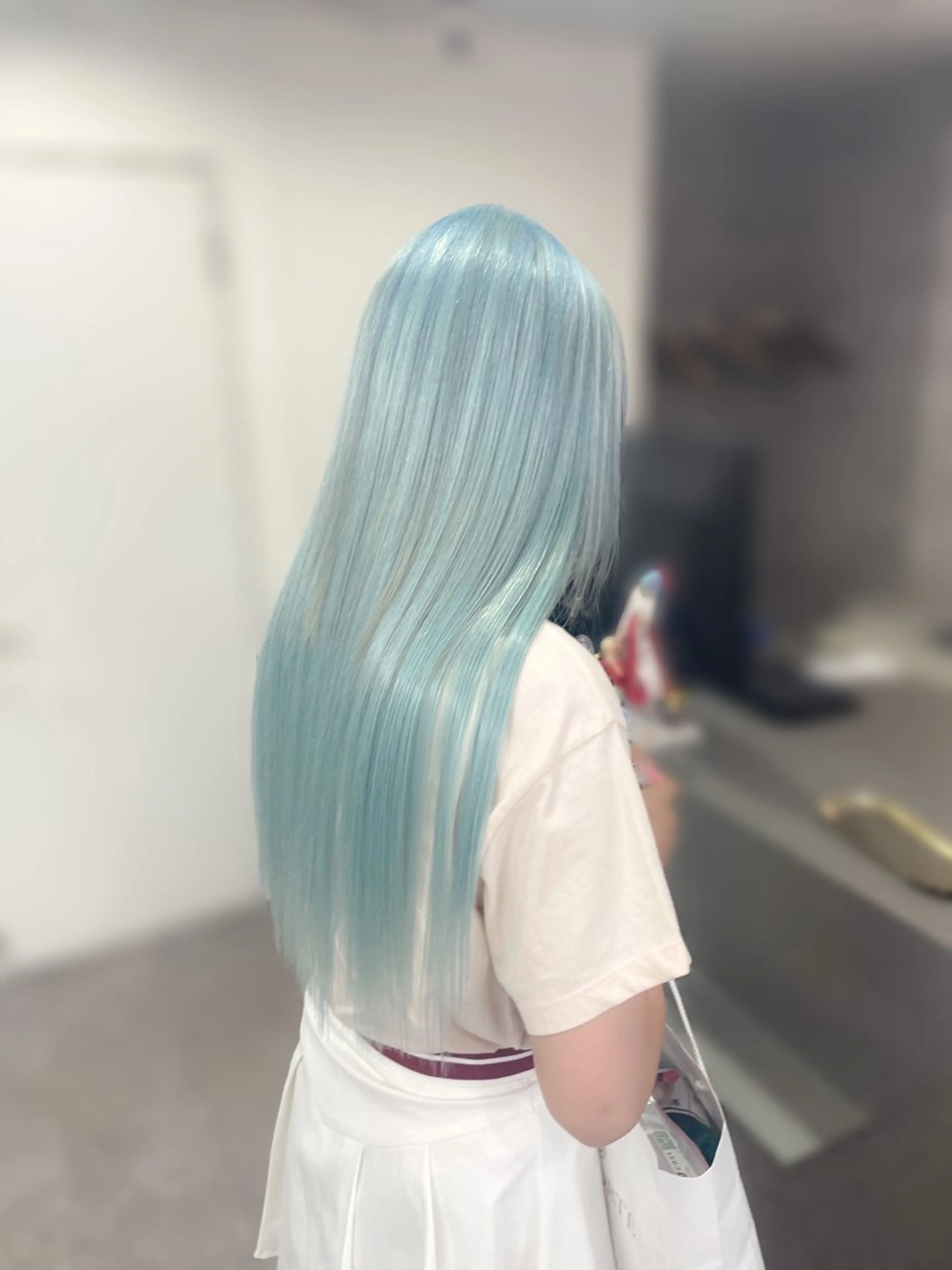 ロング カラー ブリーチ 髪質改善 トリートメント カット ヘアカラー トリートメント エクステ ハイトーンエクステ 🎩カズキ🎩のヘアスタイル