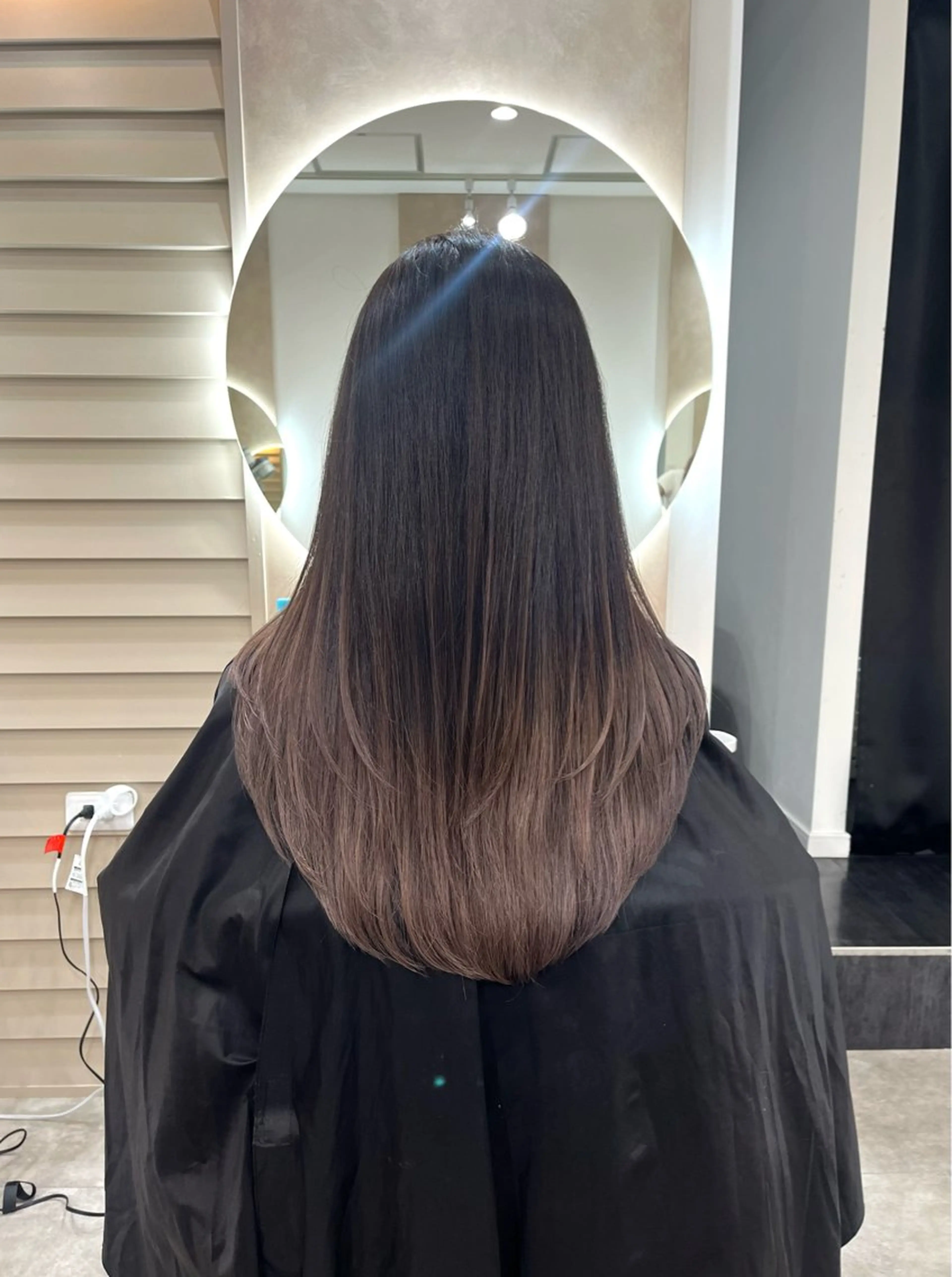 ロング ヘアカラー トリートメント LATE  tokyo所属・廣庭 勇人のヘアスタイル