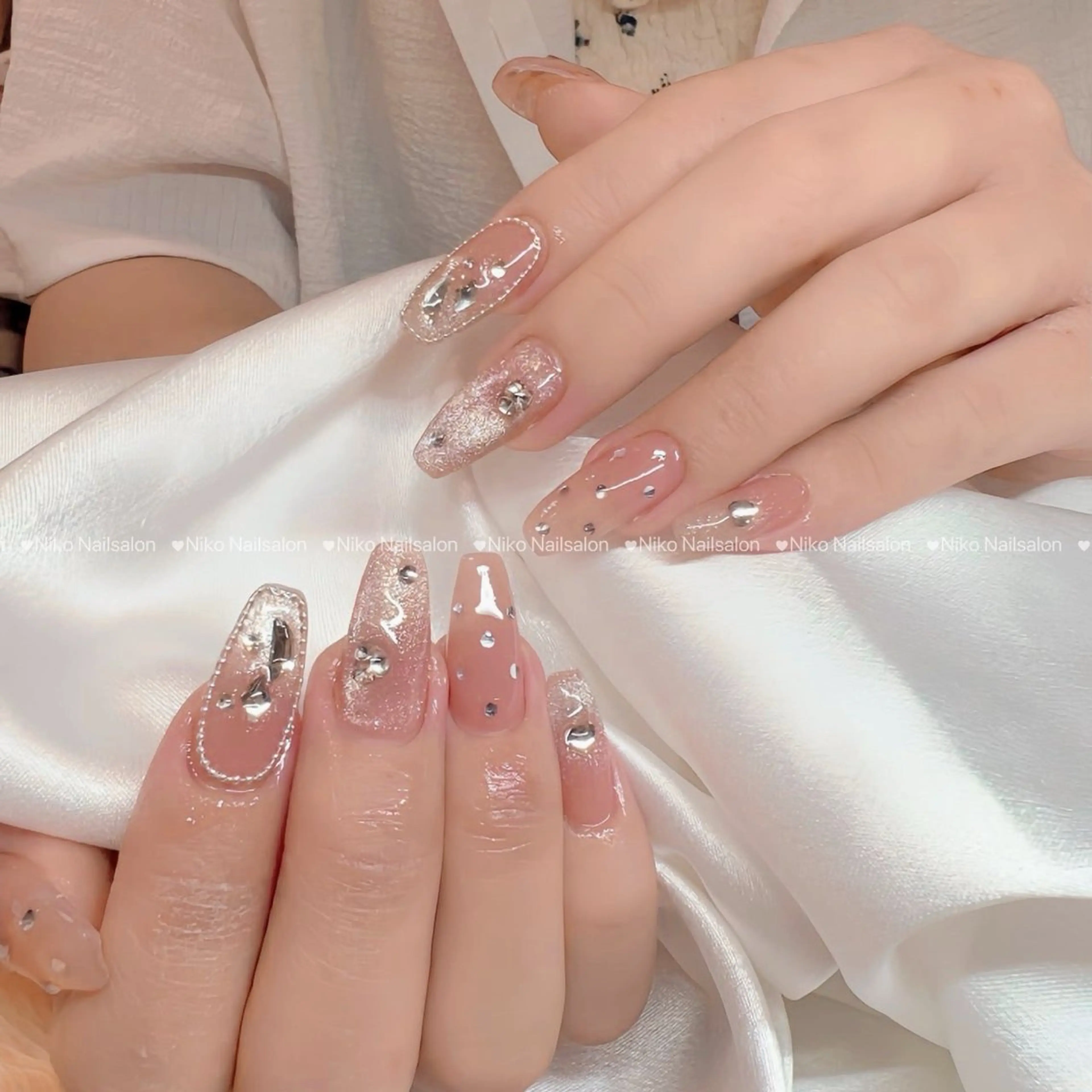 ネイル チークネイル 長さ出し フットネイル フレンチネイル ジェルネイル Niko Nail salon 銀座本店のネイルデザイン