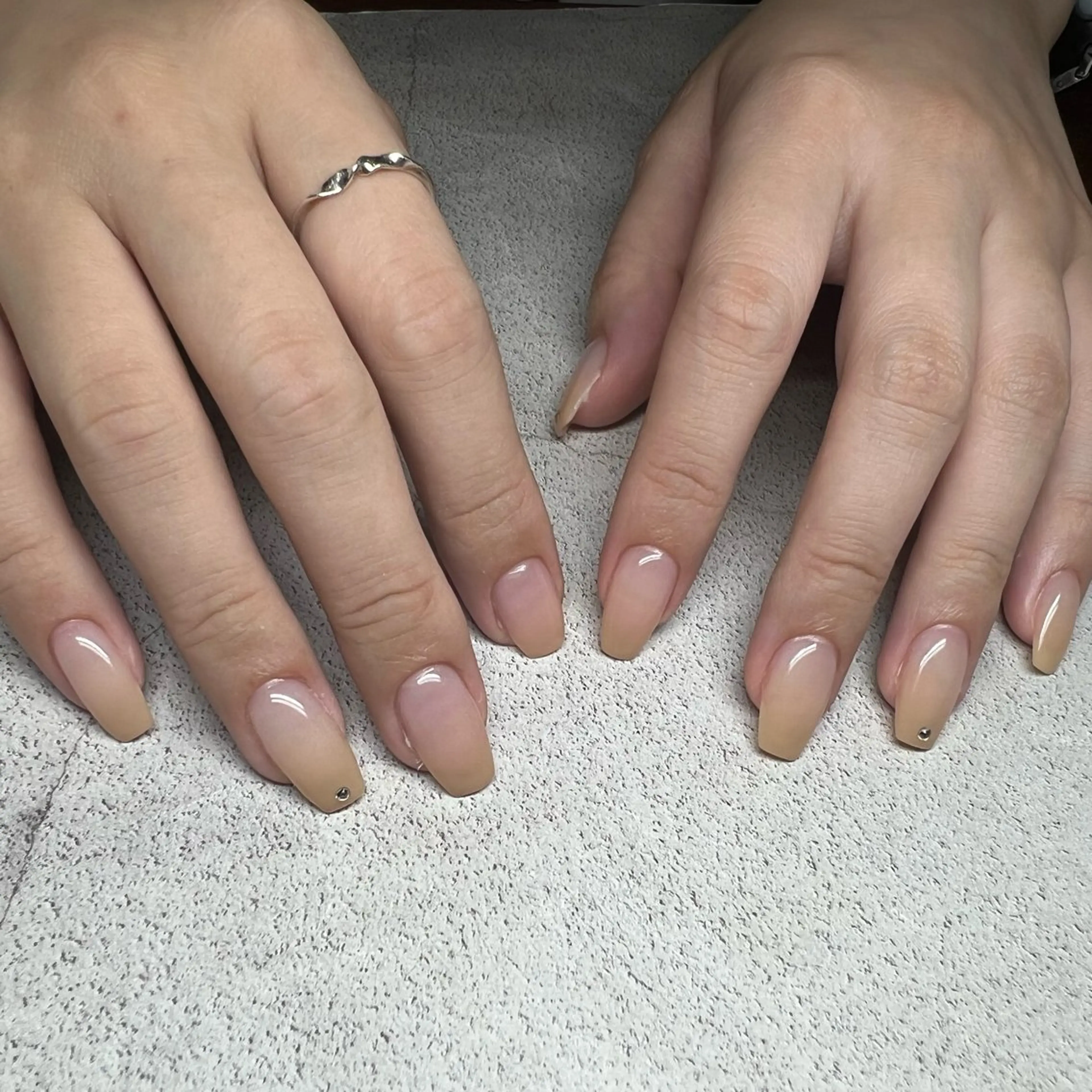ネイル グラデーション neroli スタッフのネイルデザイン