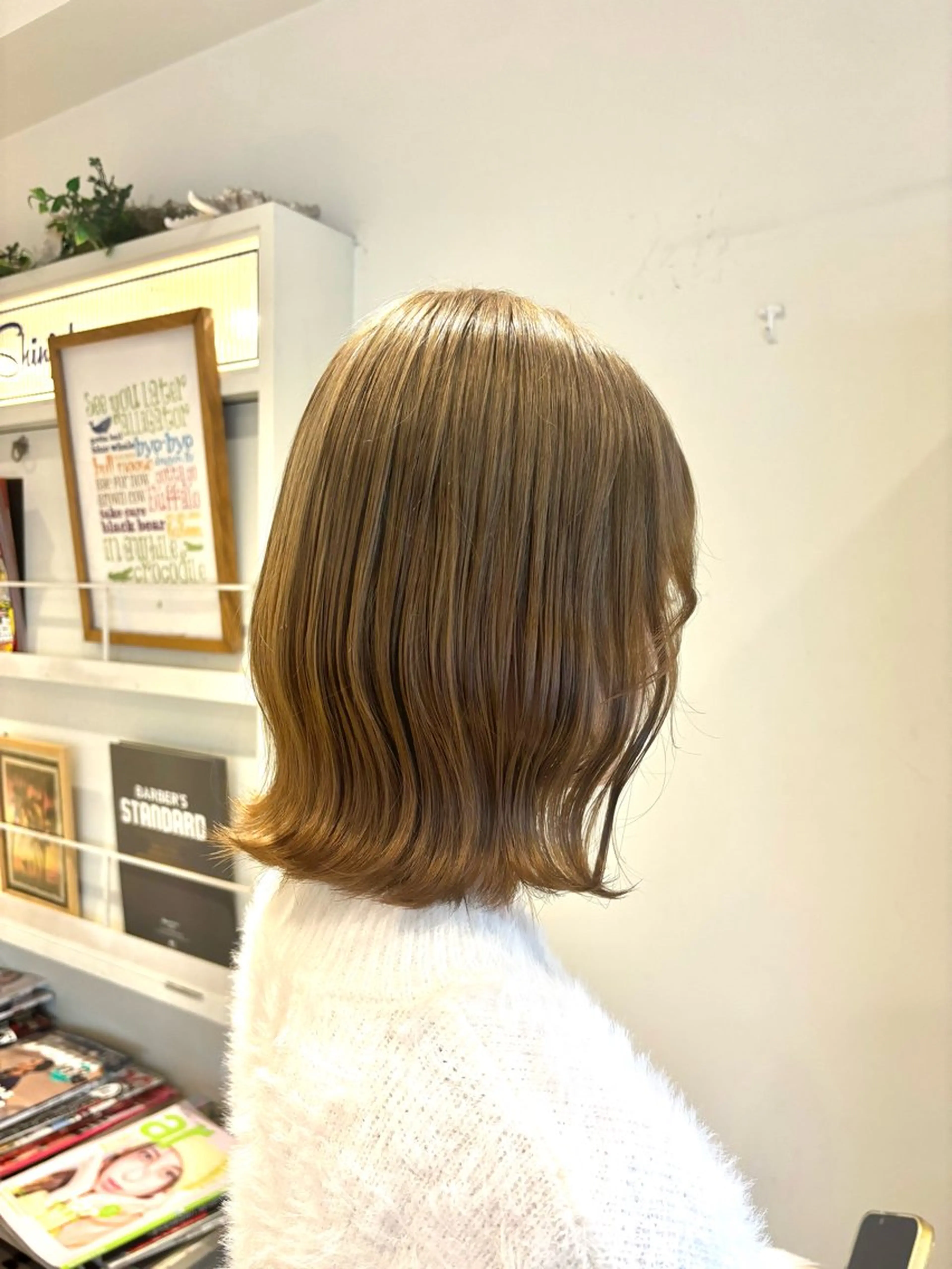セミロング カラー ヘアアレンジ 新宿　副店長 新井彩斗のヘアスタイル